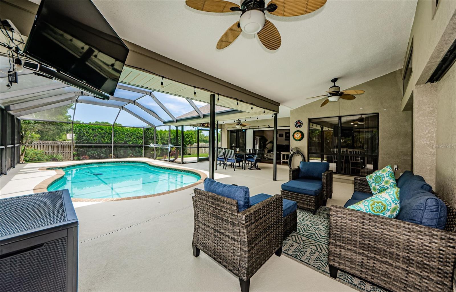 3910 BUCKINGHAM LOOP DR