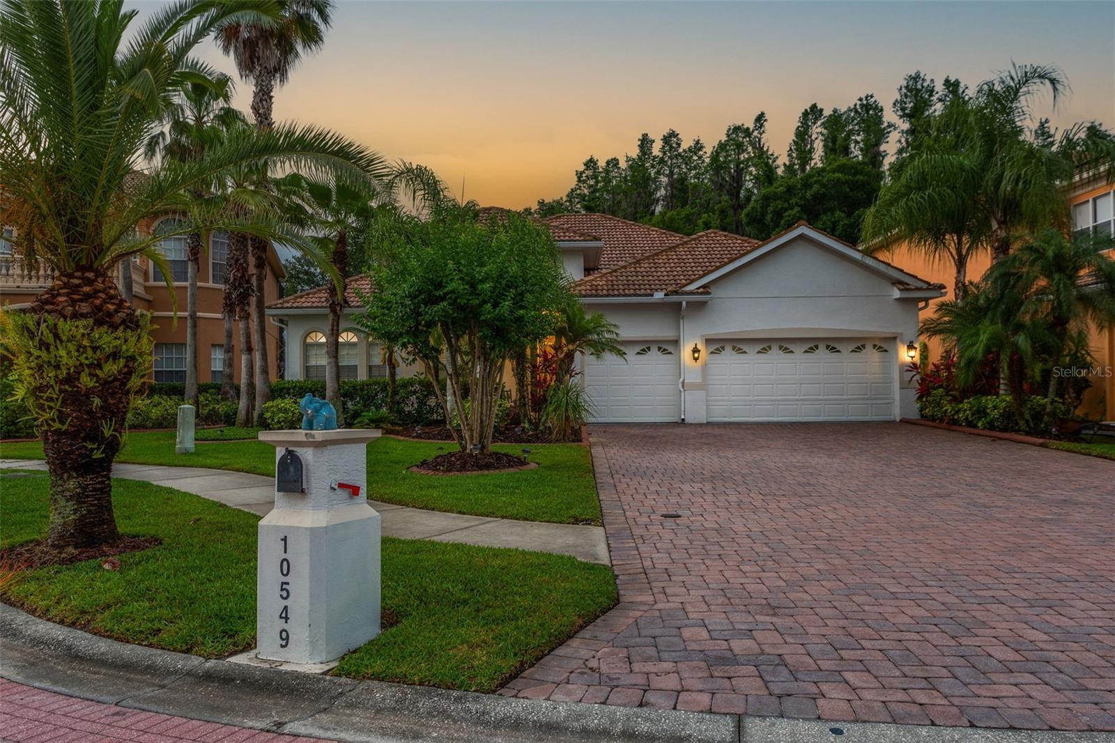 10549 MARTINIQUE ISLE DR