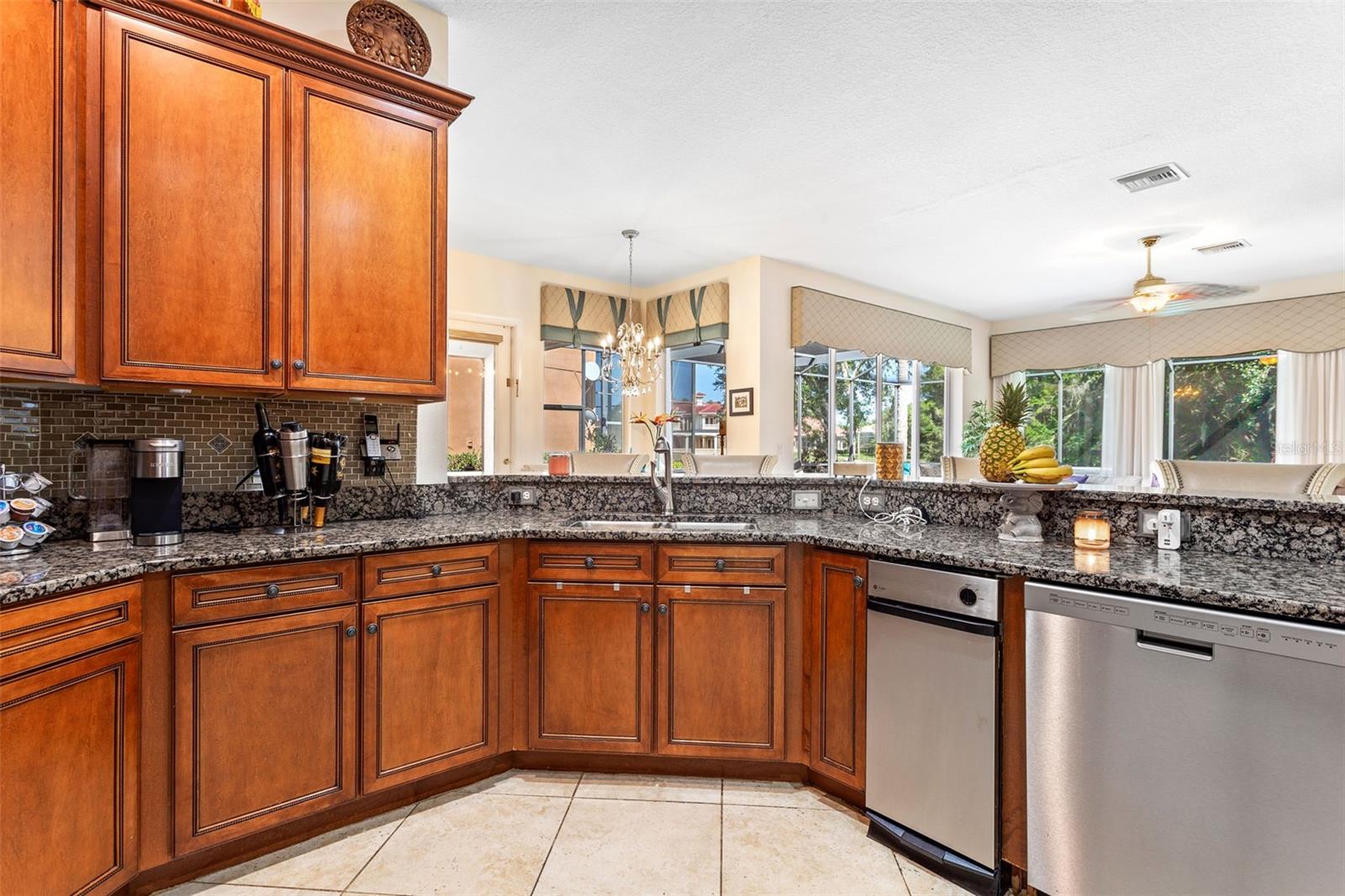 10549 MARTINIQUE ISLE DR