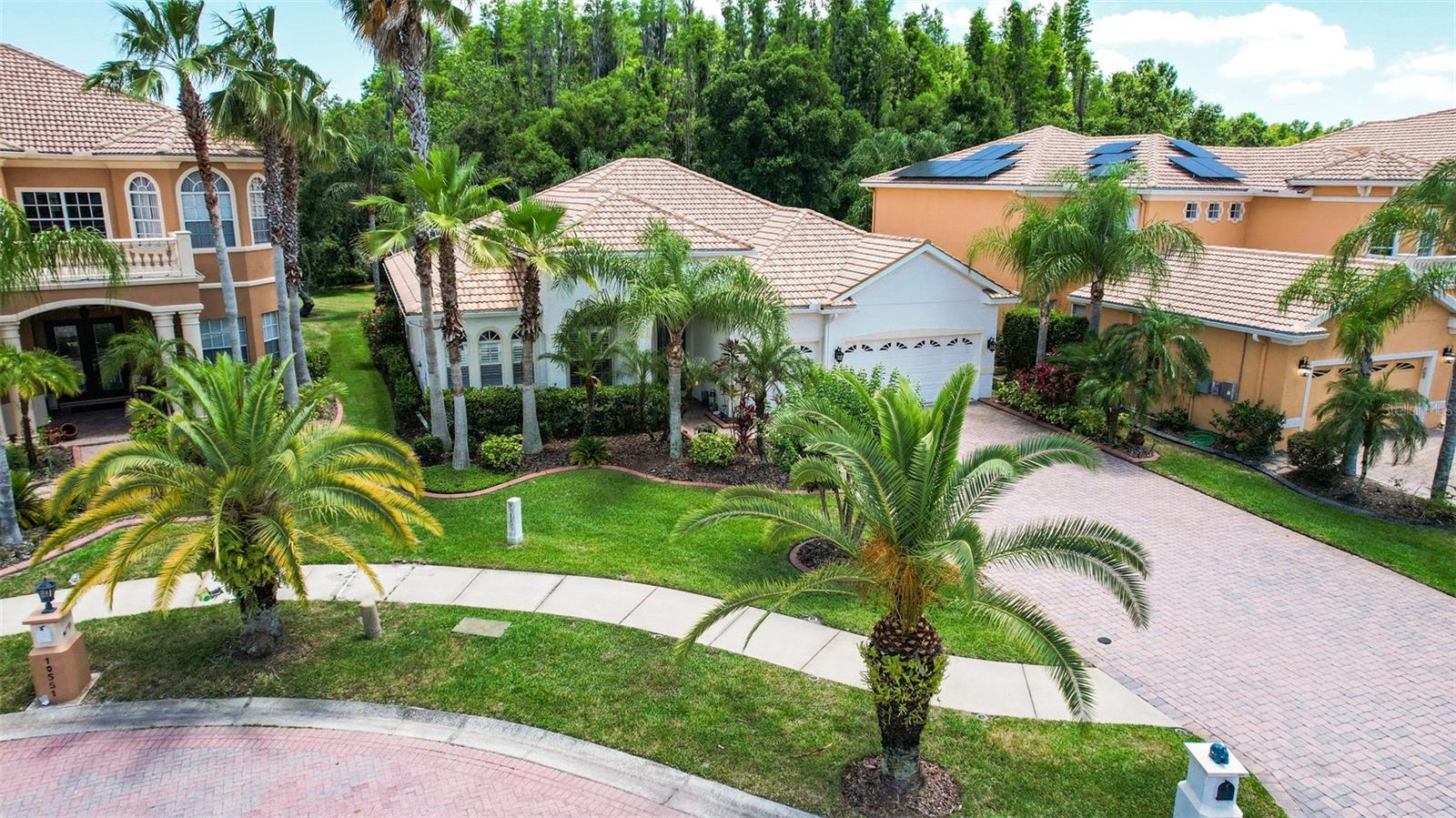 10549 MARTINIQUE ISLE DR