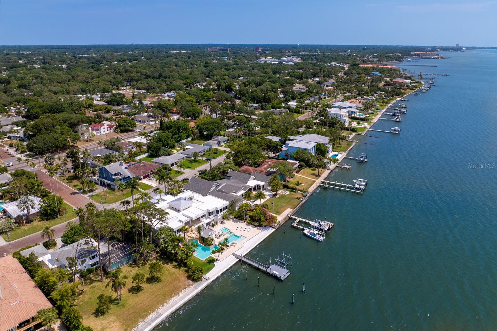 1746 SANTA BARBARA DR