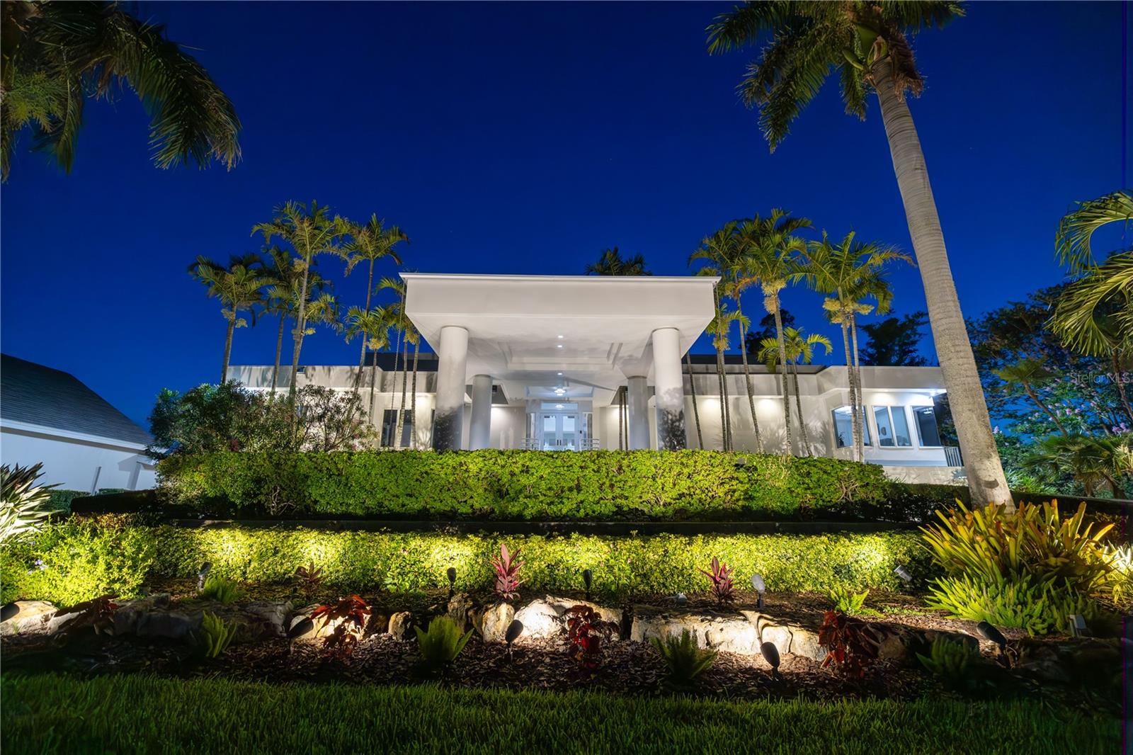 1746 SANTA BARBARA DR