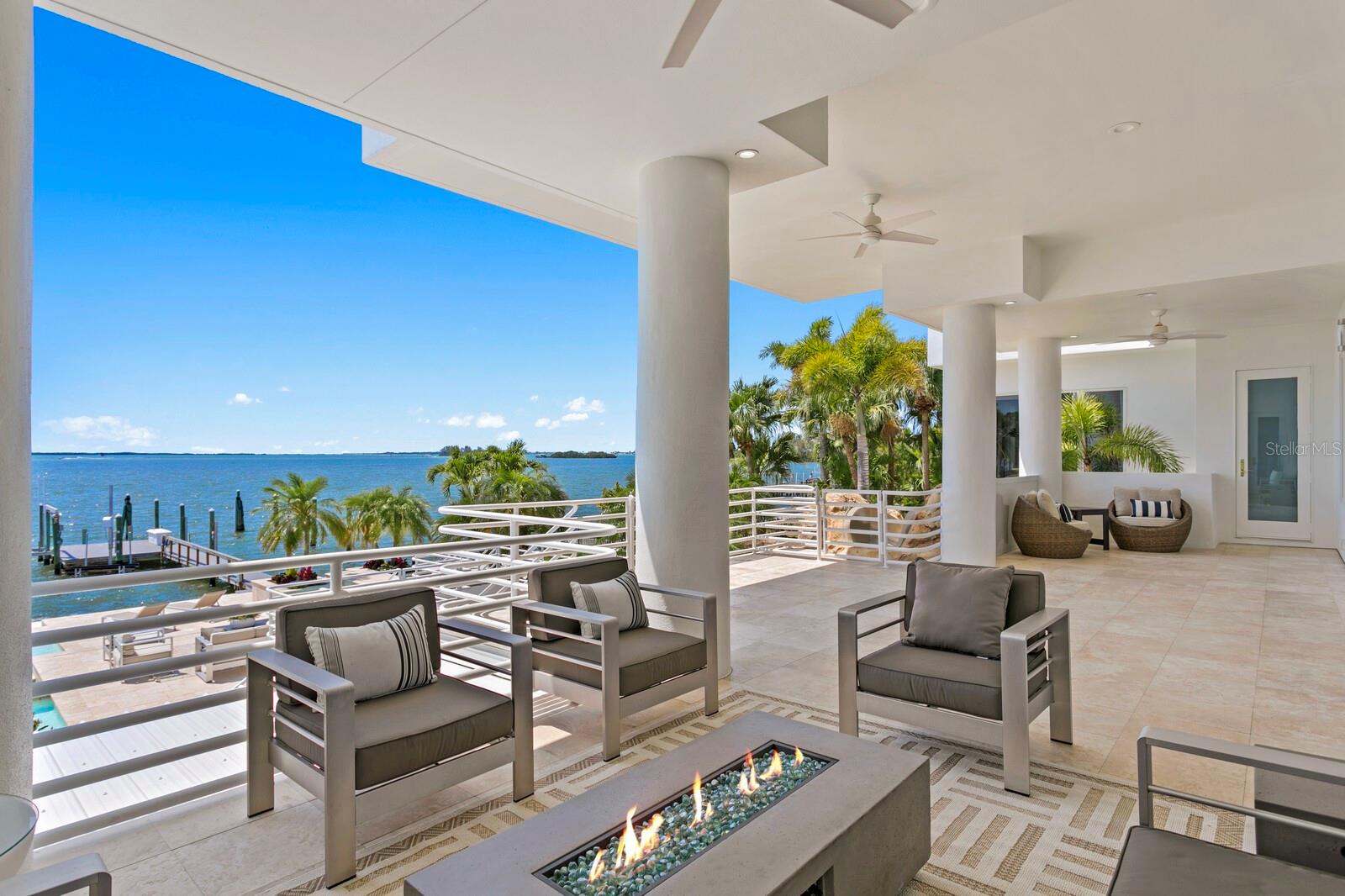 1746 SANTA BARBARA DR