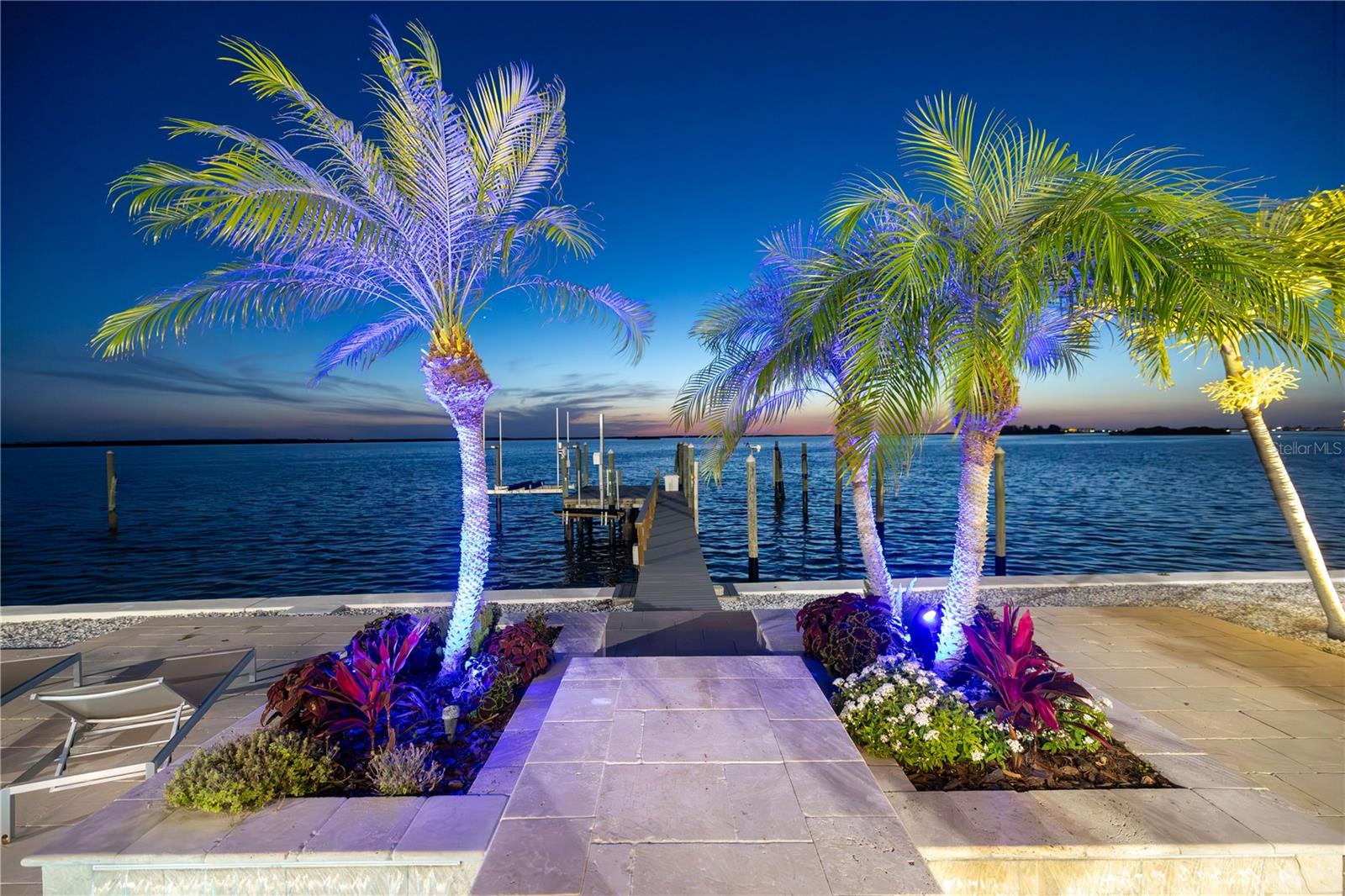 1746 SANTA BARBARA DR