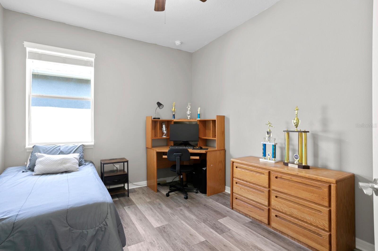 3817 EVERGREEN OAKS DR