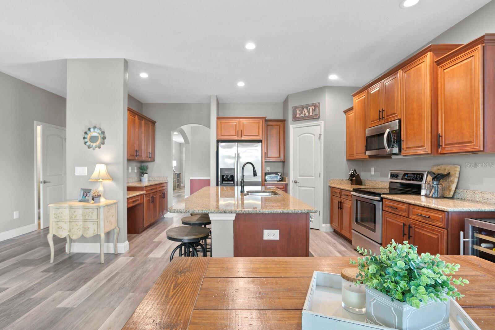 3817 EVERGREEN OAKS DR