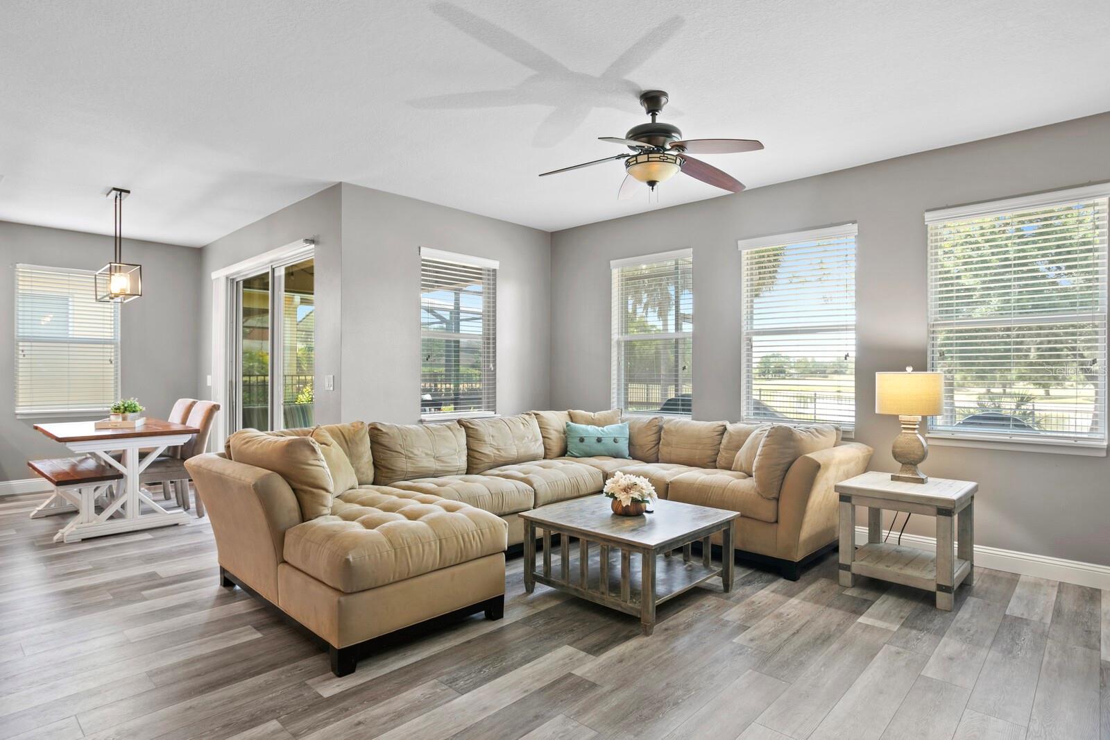 3817 EVERGREEN OAKS DR