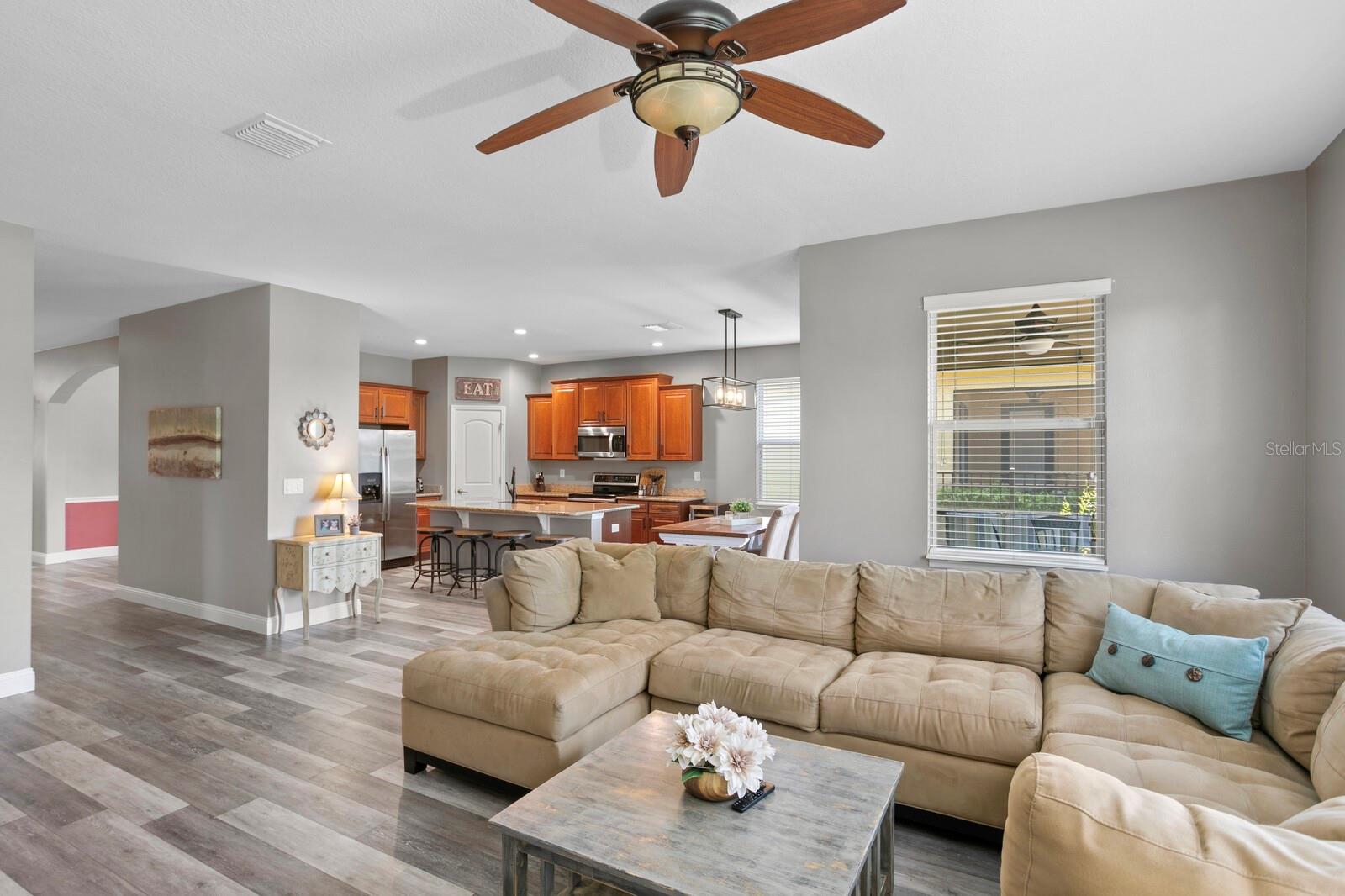 3817 EVERGREEN OAKS DR