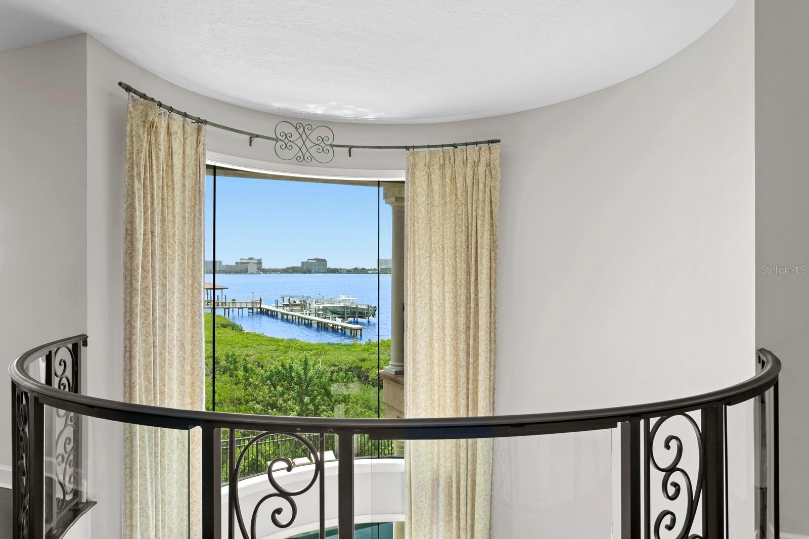 4123 CAUSEWAY VISTA DR