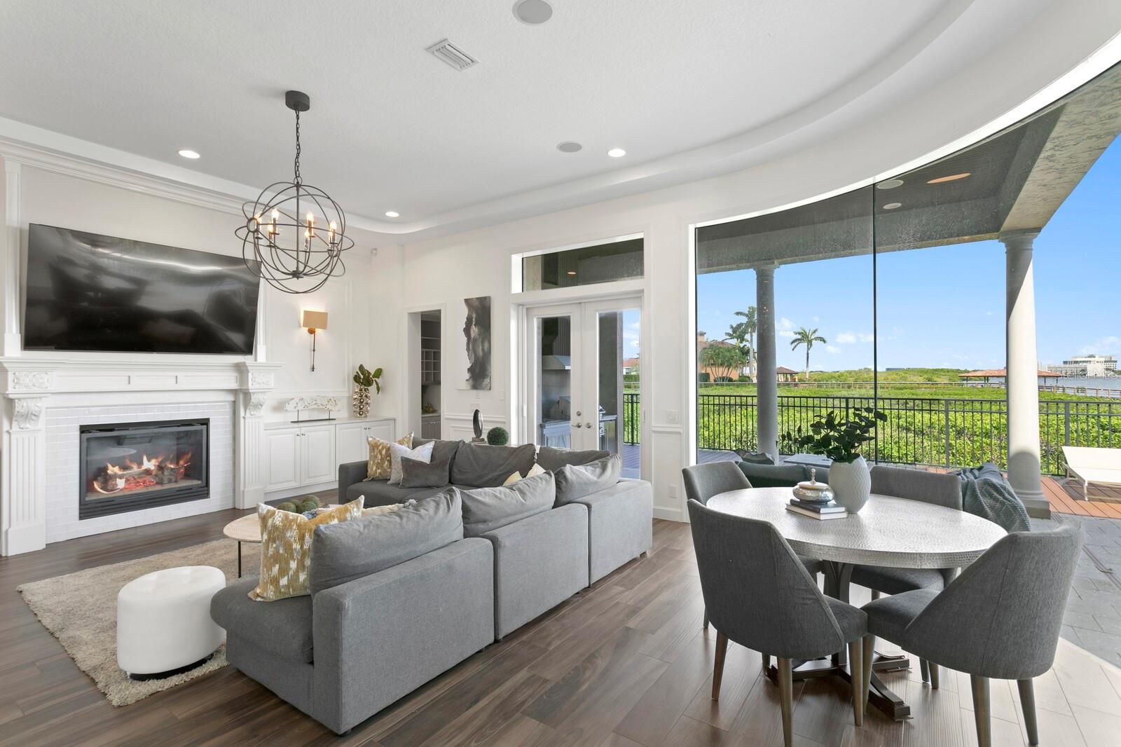 4123 CAUSEWAY VISTA DR