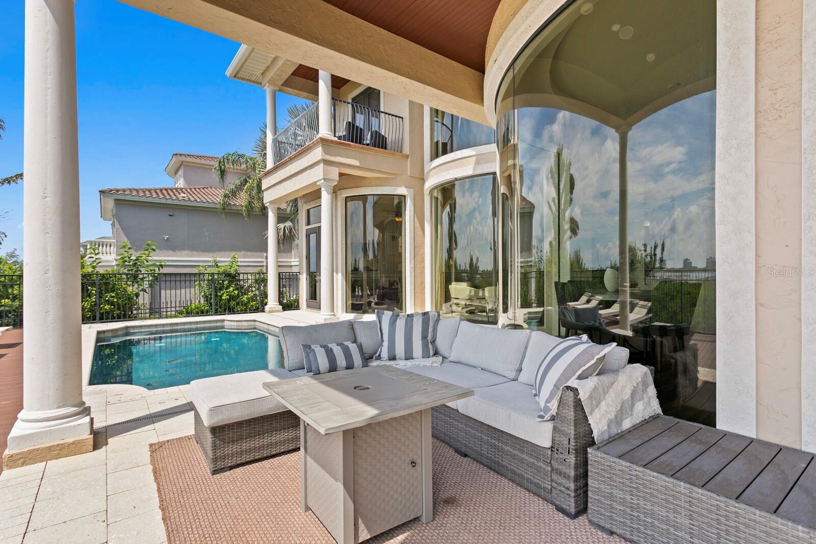 4123 CAUSEWAY VISTA DR