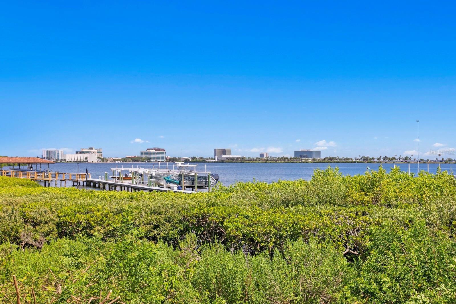 4123 CAUSEWAY VISTA DR