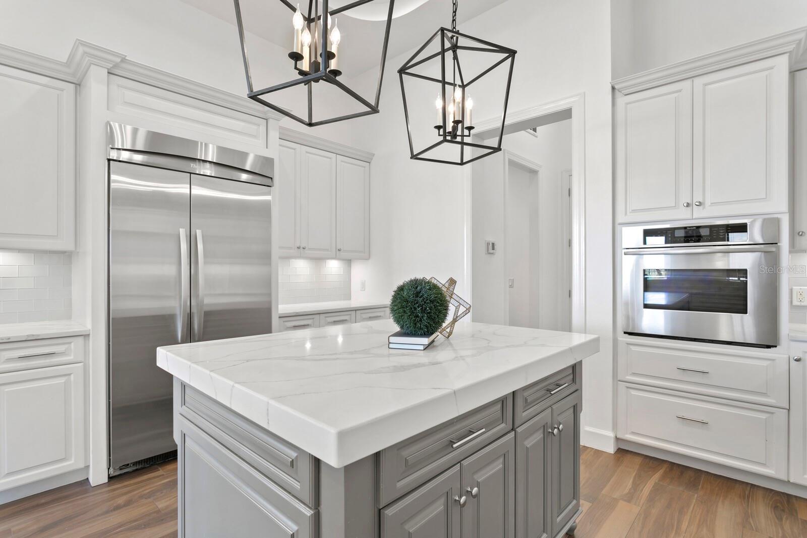 4123 CAUSEWAY VISTA DR