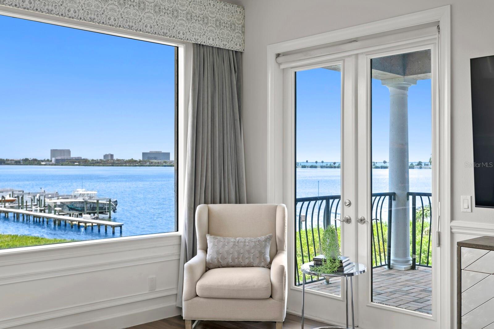 4123 CAUSEWAY VISTA DR