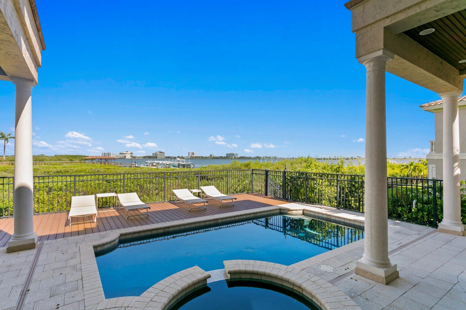 4123 CAUSEWAY VISTA DR