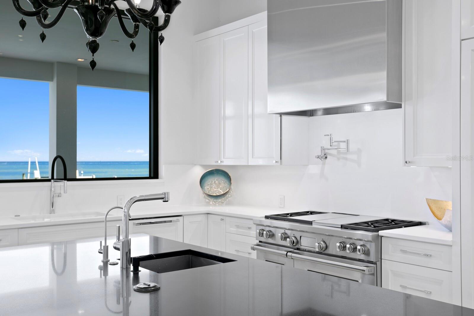 4611 BAYSHORE BLVD NE