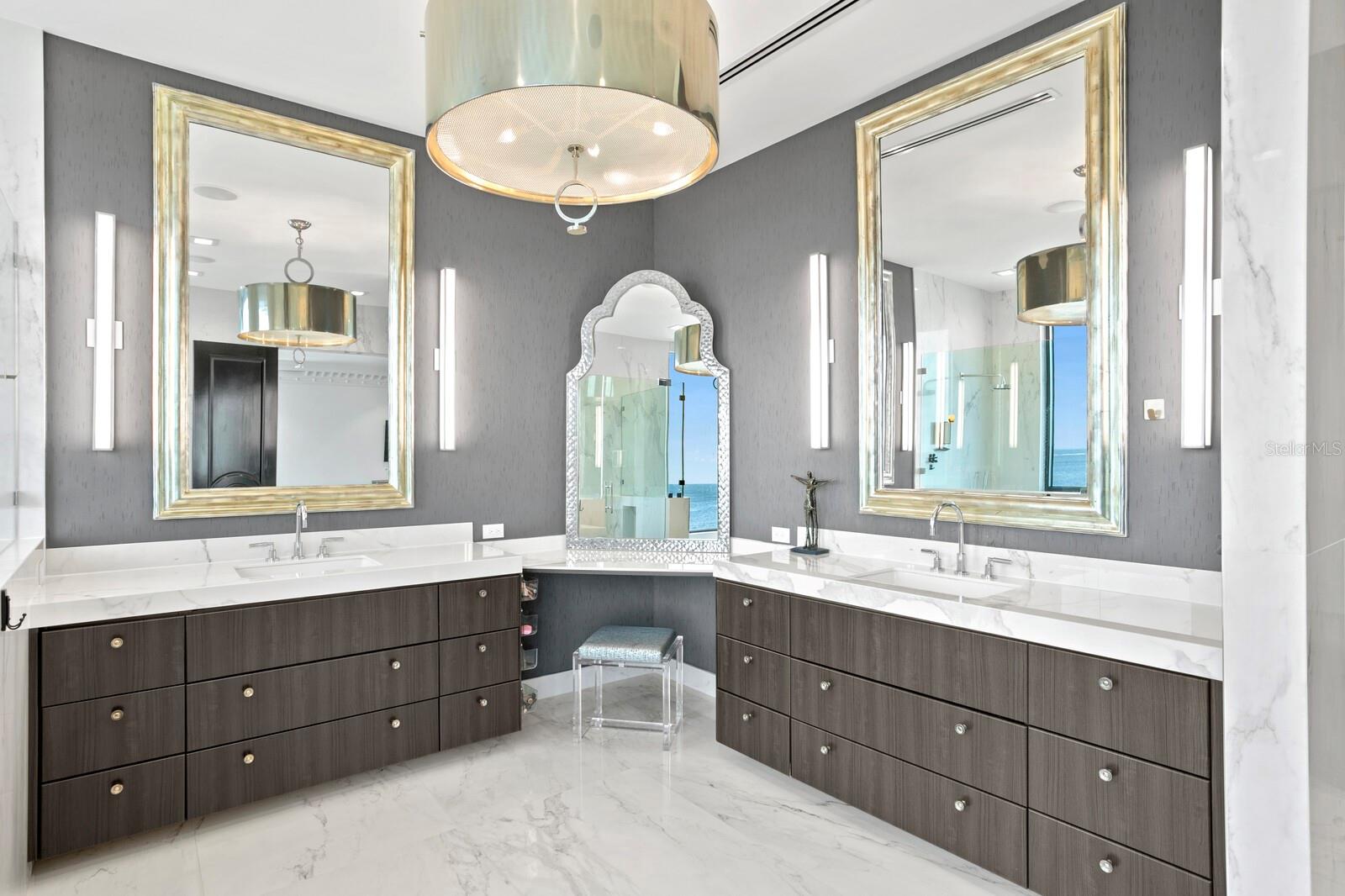 4611 BAYSHORE BLVD NE