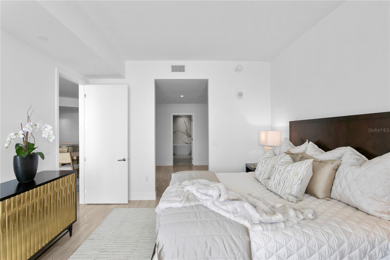 2912 W SANTIAGO ST #1703