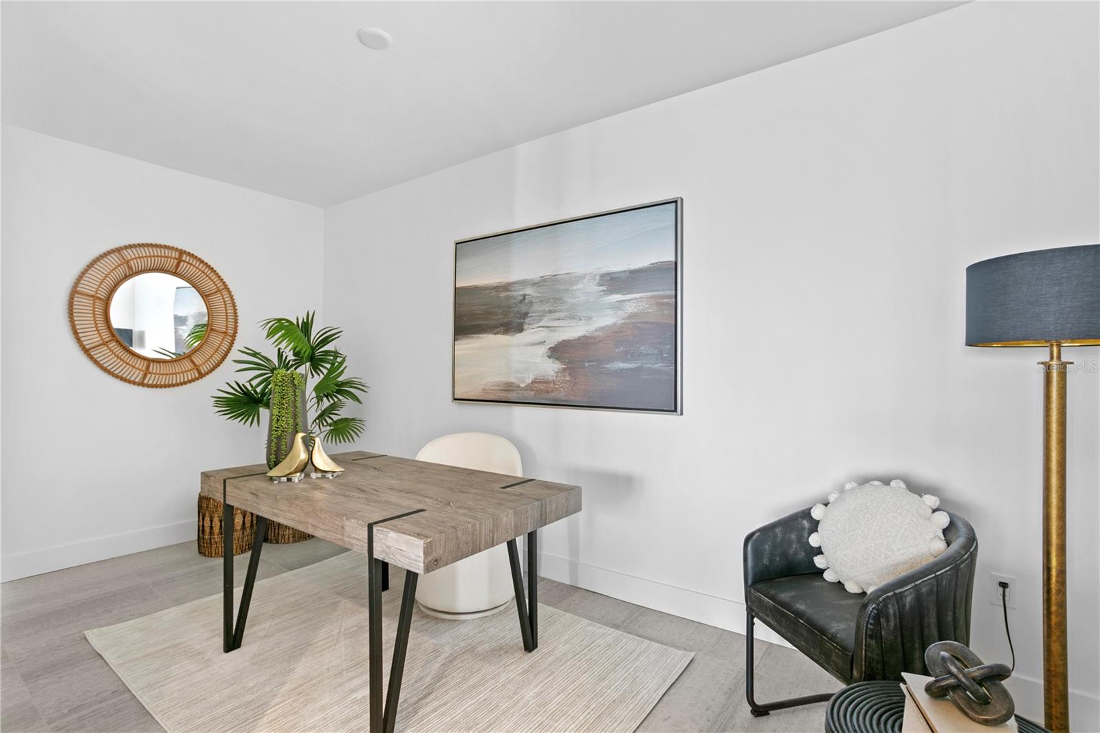 2912 W SANTIAGO ST #903