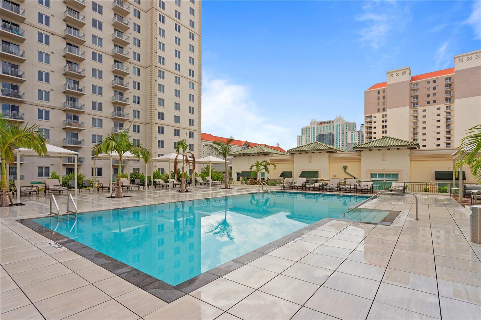 450 KNIGHTS RUN AVE #1105