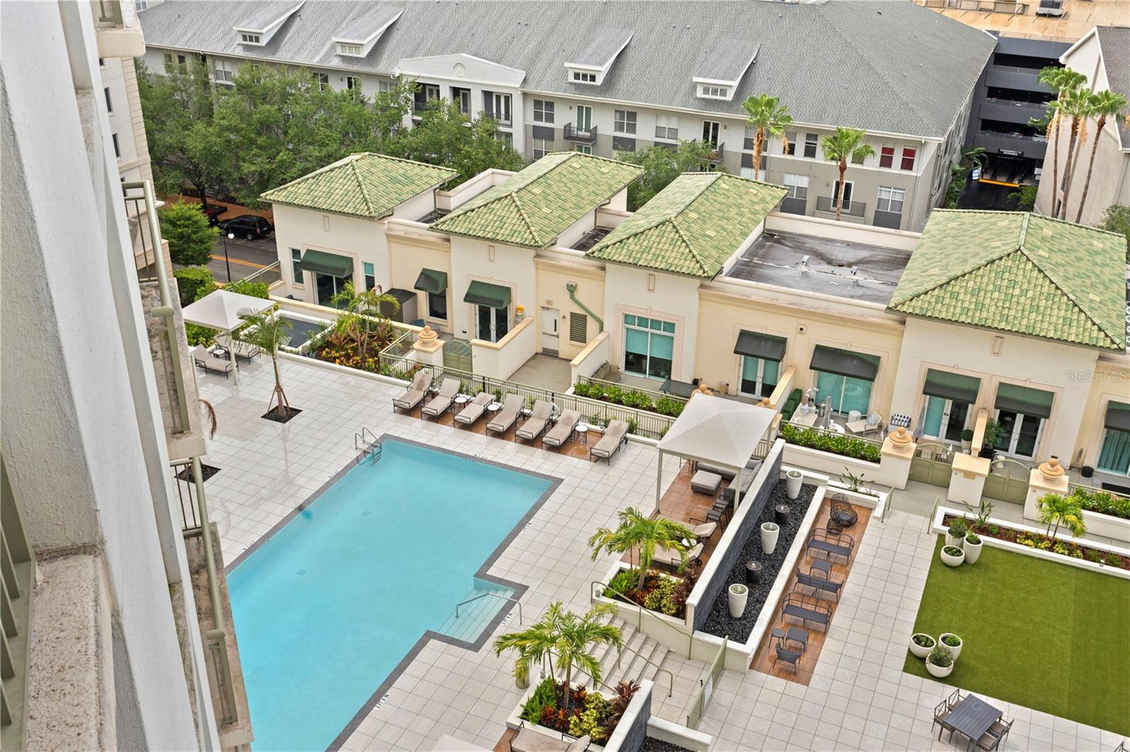 450 KNIGHTS RUN AVE #1105