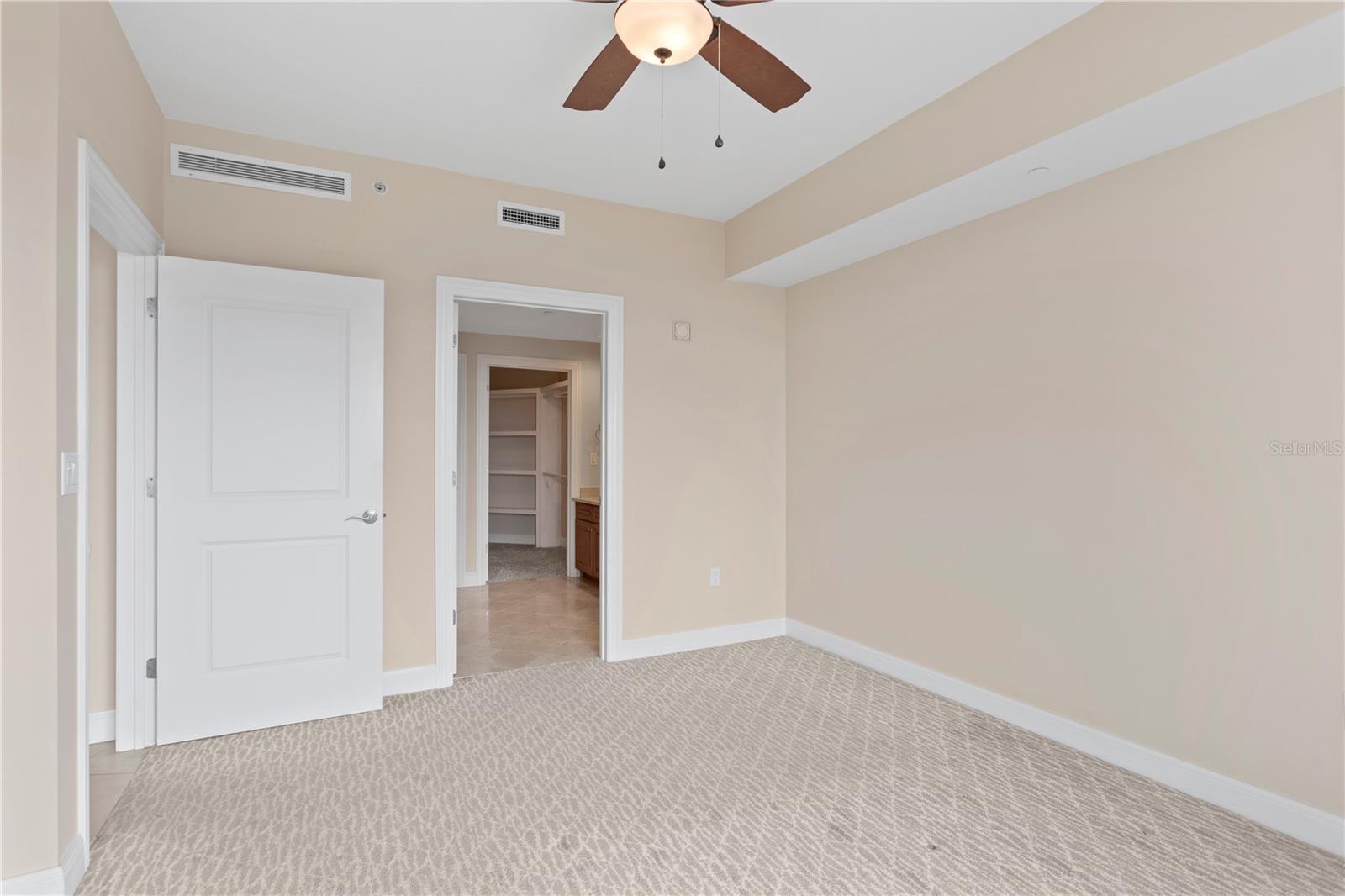 450 KNIGHTS RUN AVE #1105