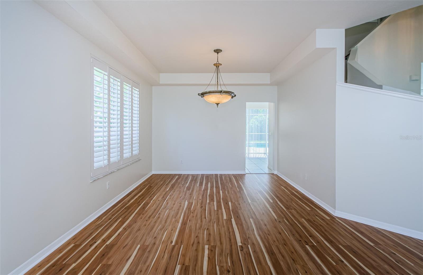 5057 SOUTHAMPTON CIR