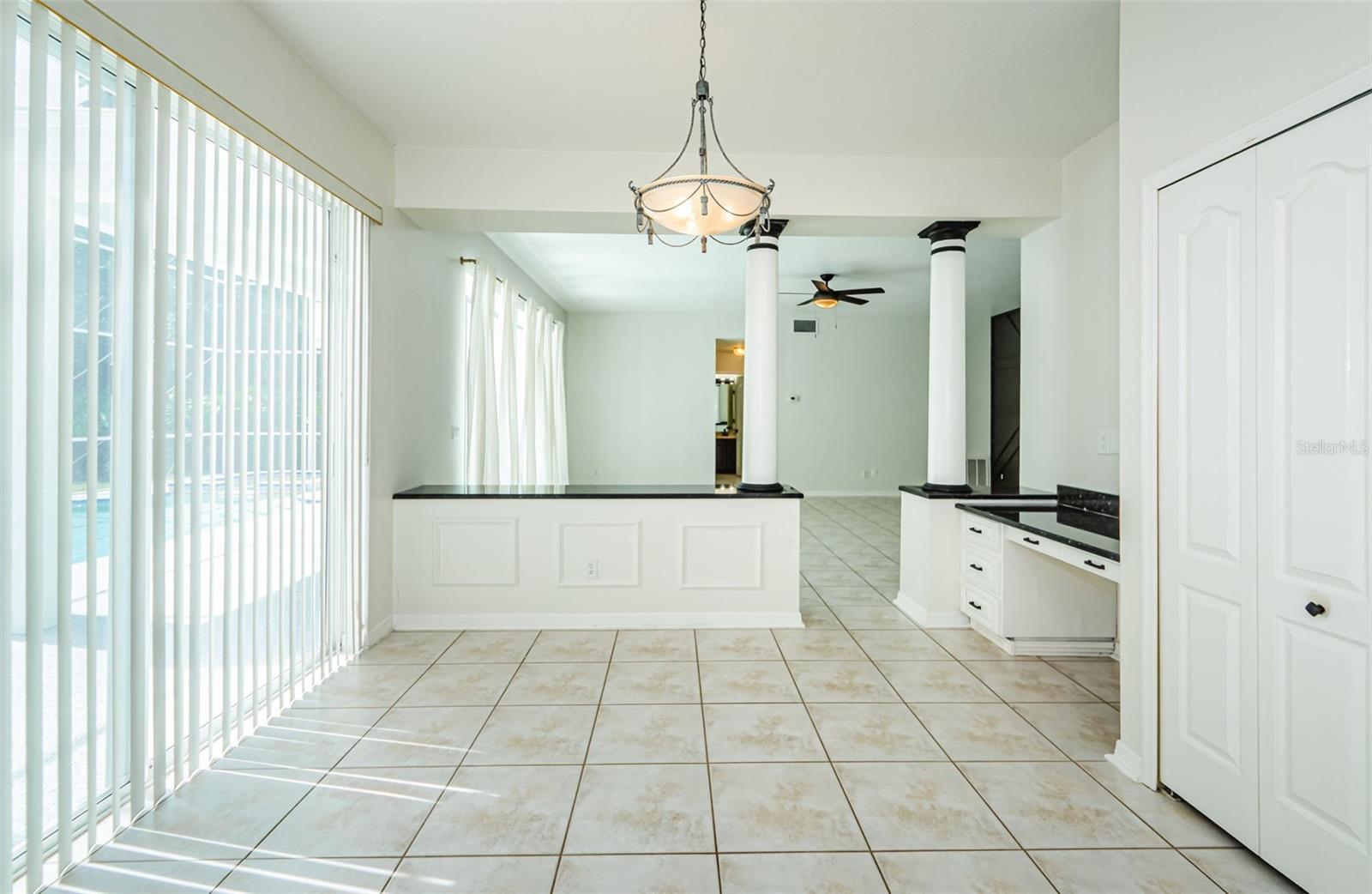 5057 SOUTHAMPTON CIR