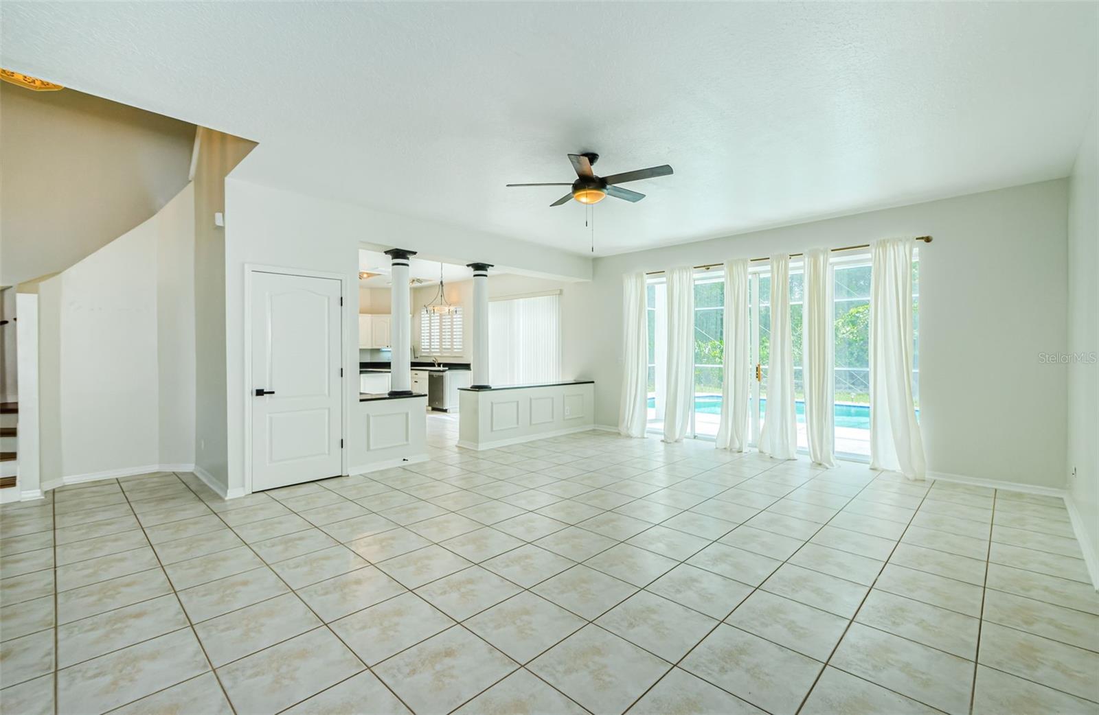 5057 SOUTHAMPTON CIR