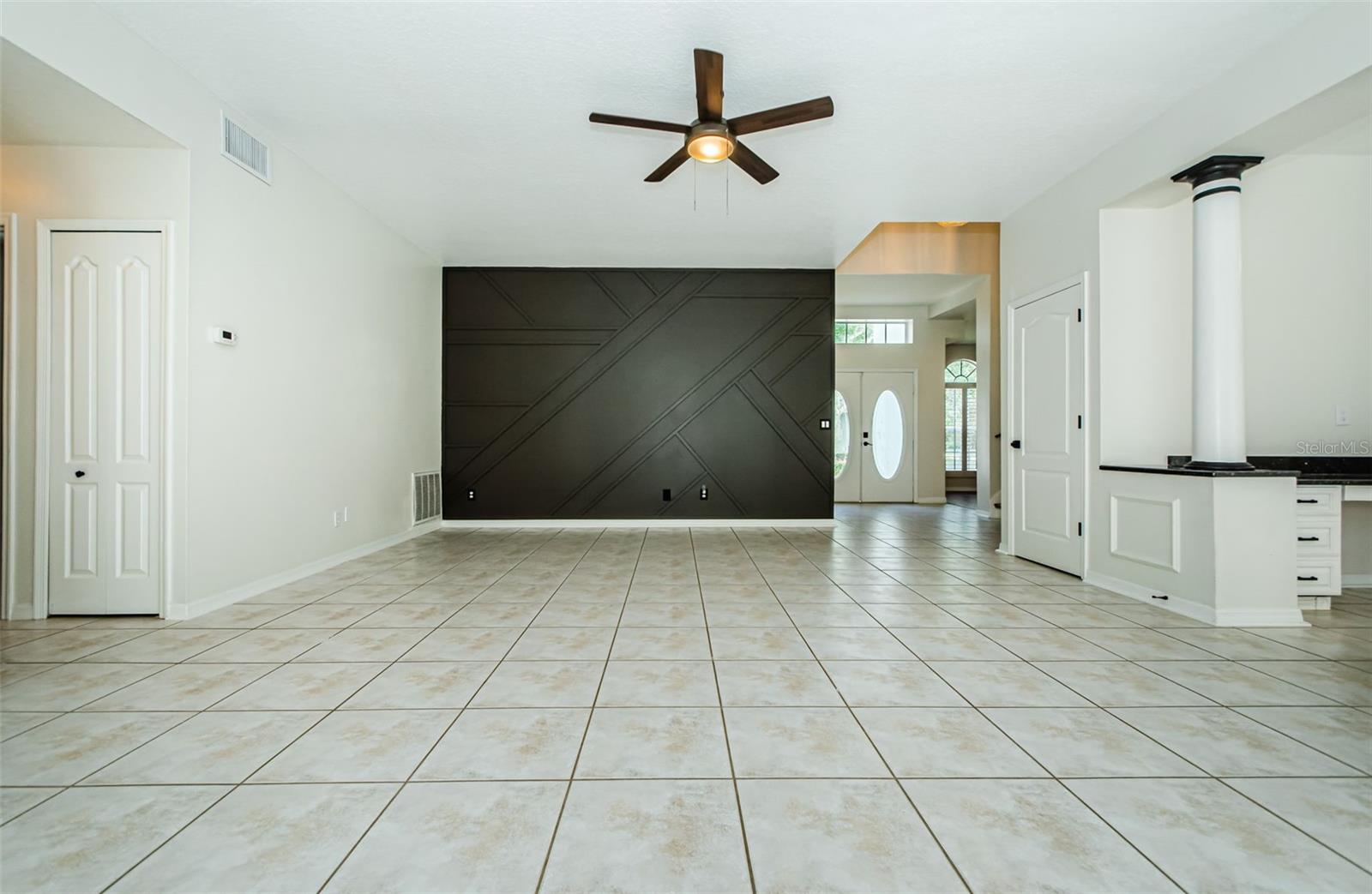 5057 SOUTHAMPTON CIR