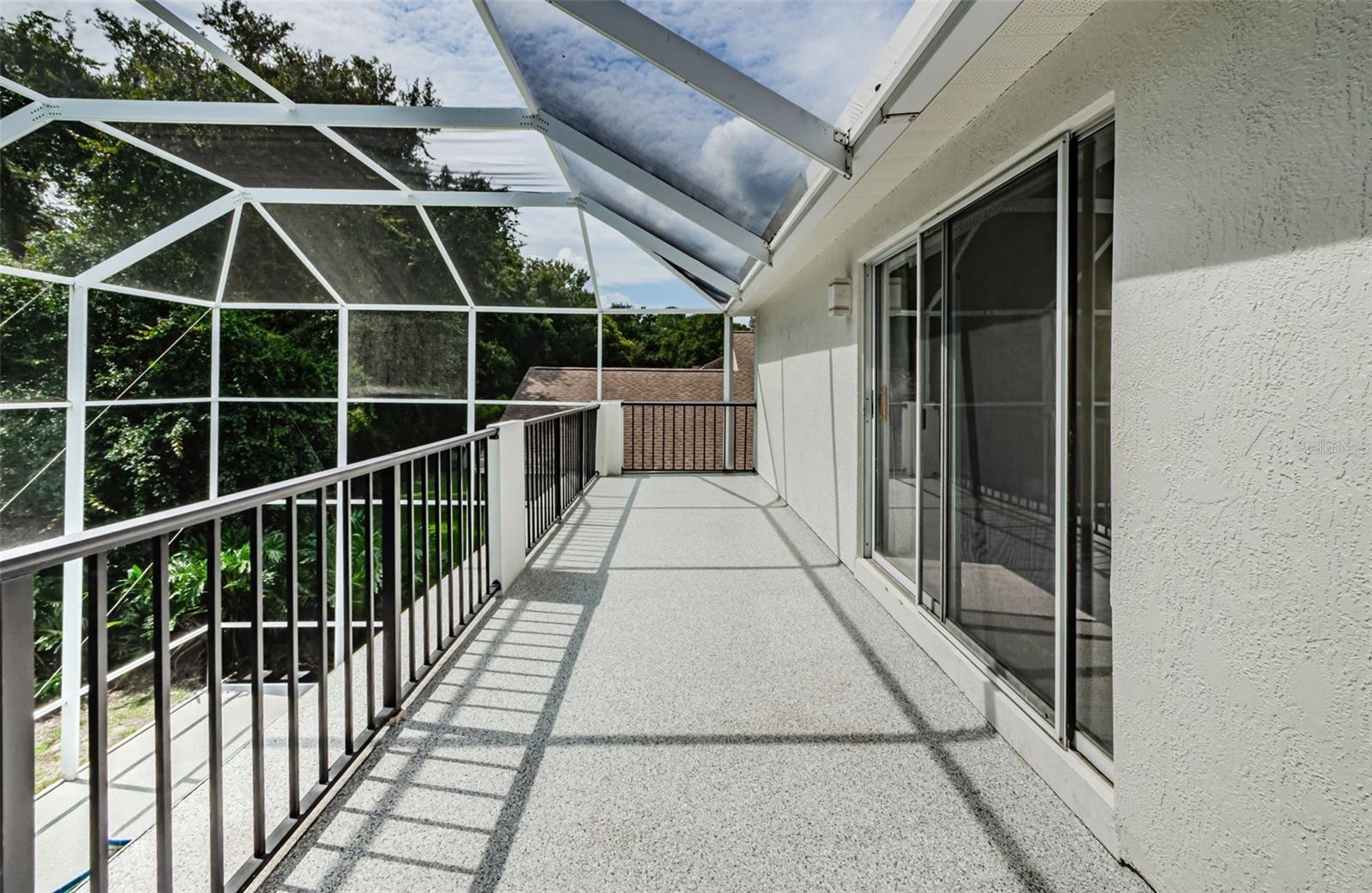 5057 SOUTHAMPTON CIR