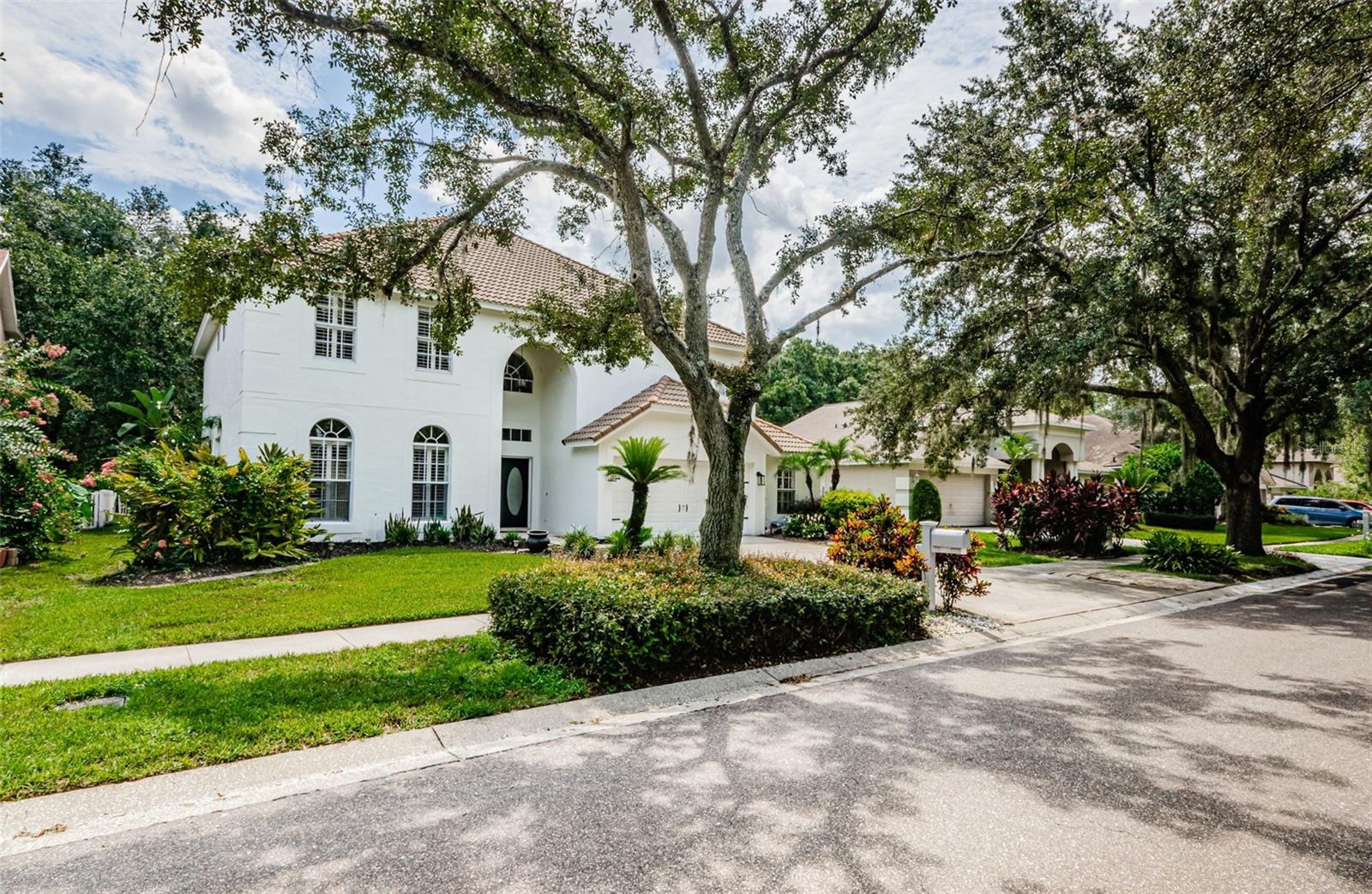 5057 SOUTHAMPTON CIR