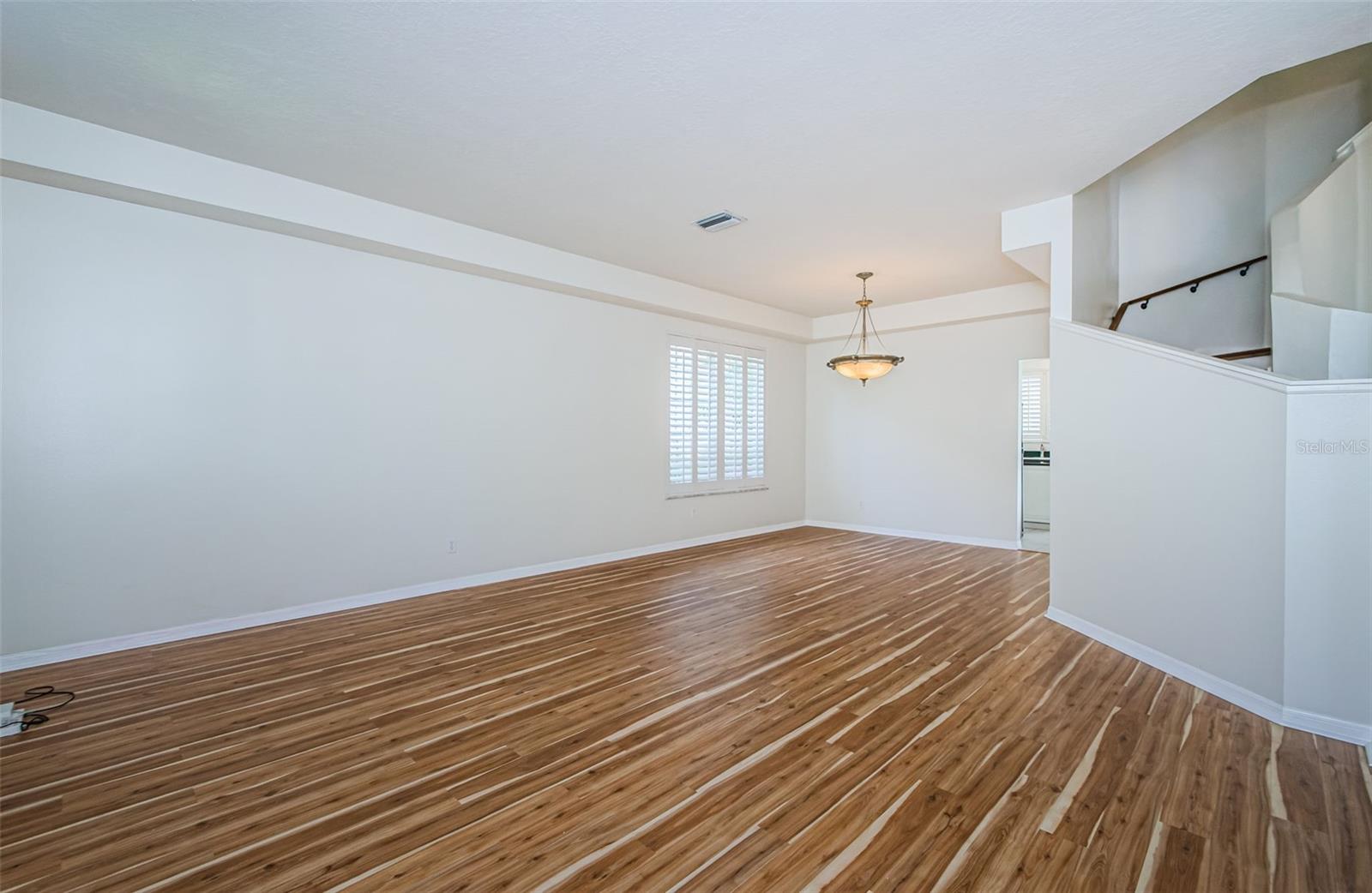 5057 SOUTHAMPTON CIR