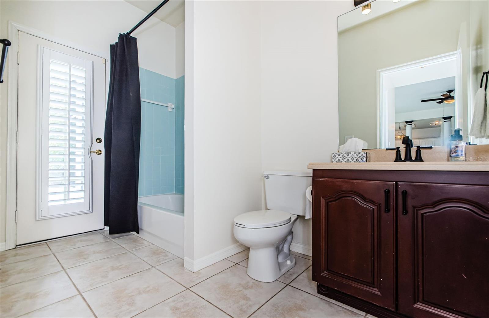 5057 SOUTHAMPTON CIR