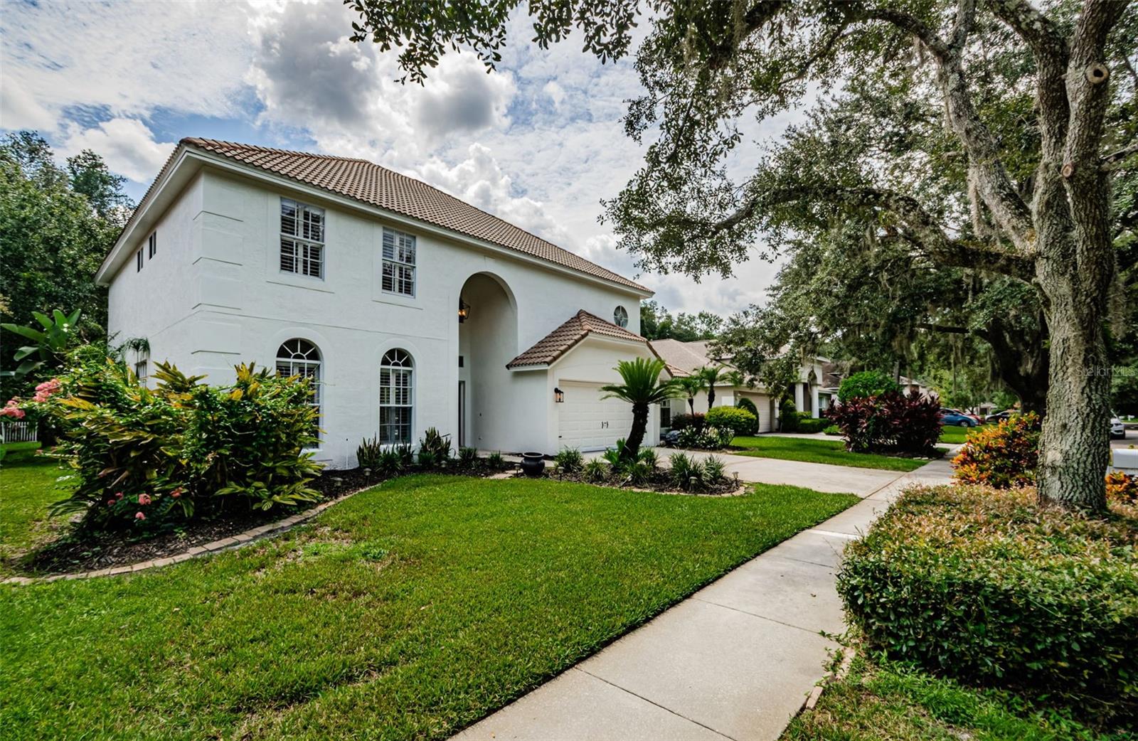 5057 SOUTHAMPTON CIR