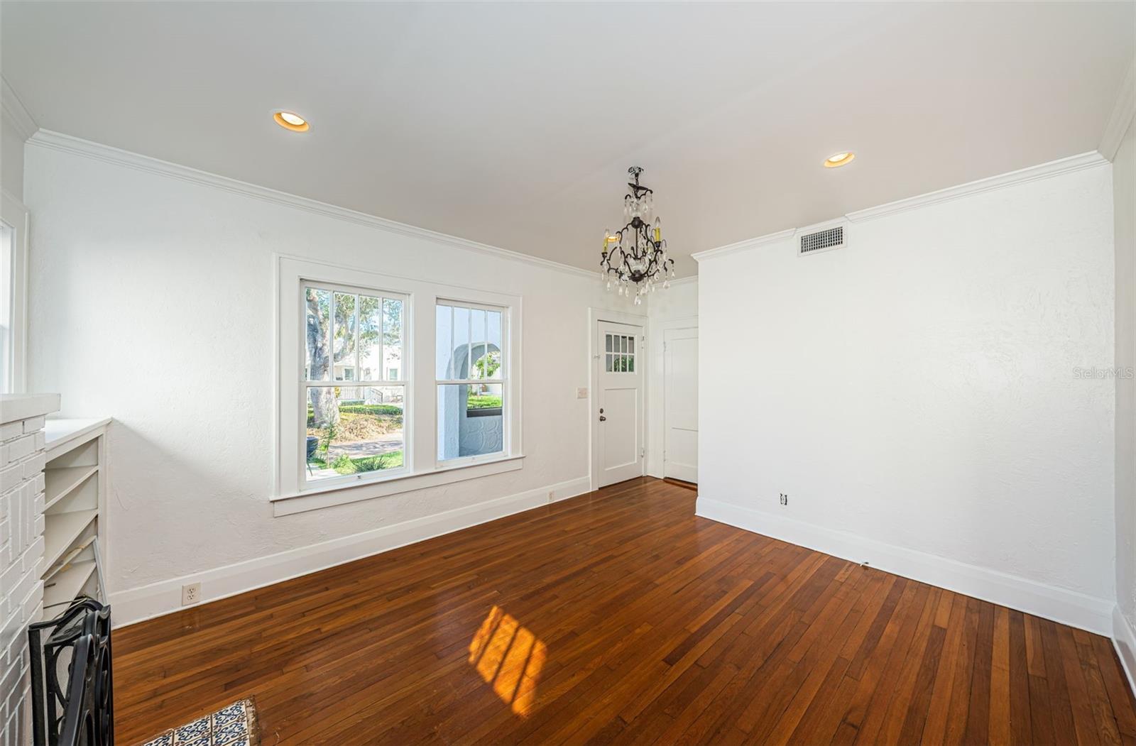 2914 W SAN RAFAEL ST