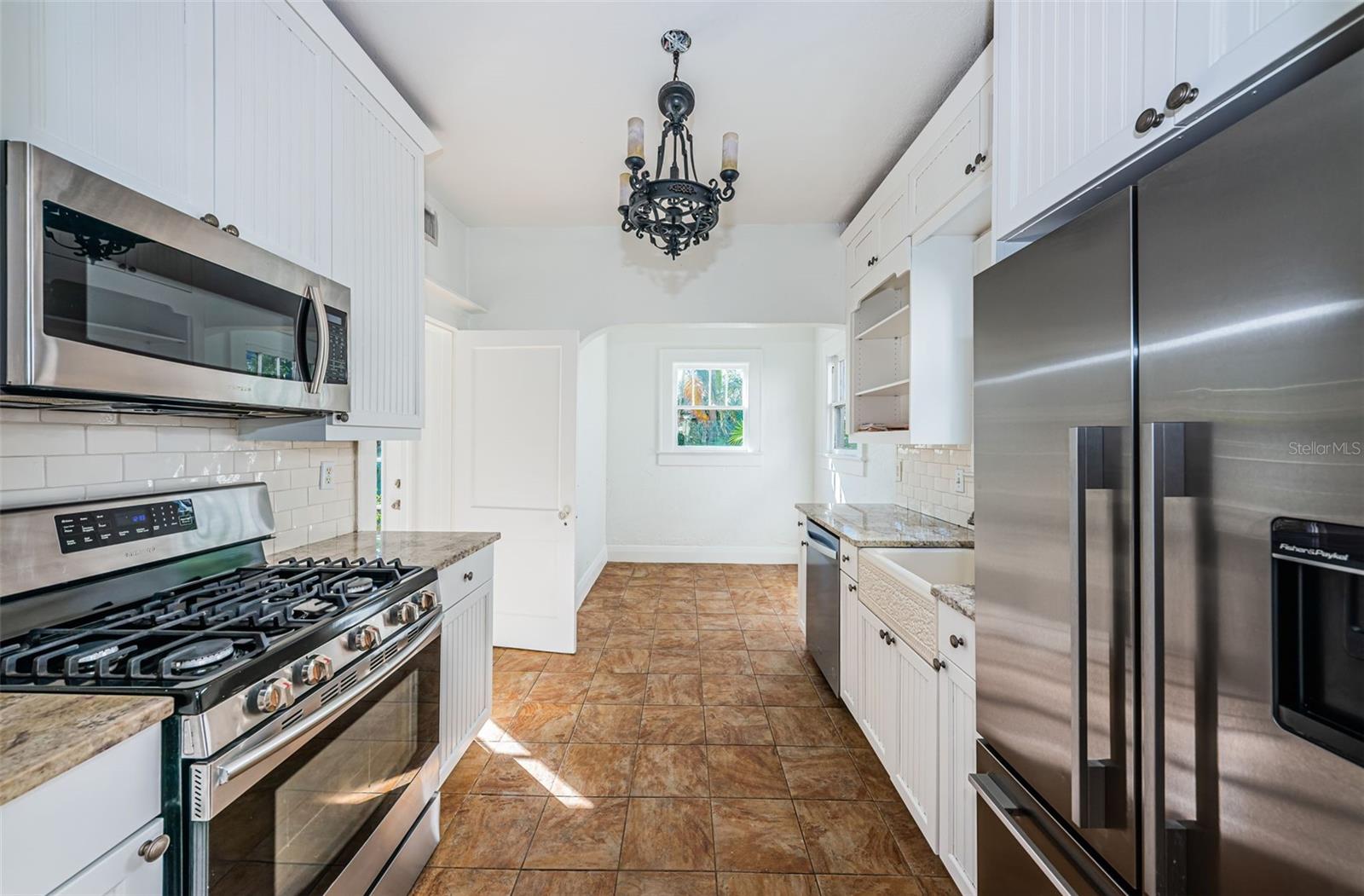 2914 W SAN RAFAEL ST