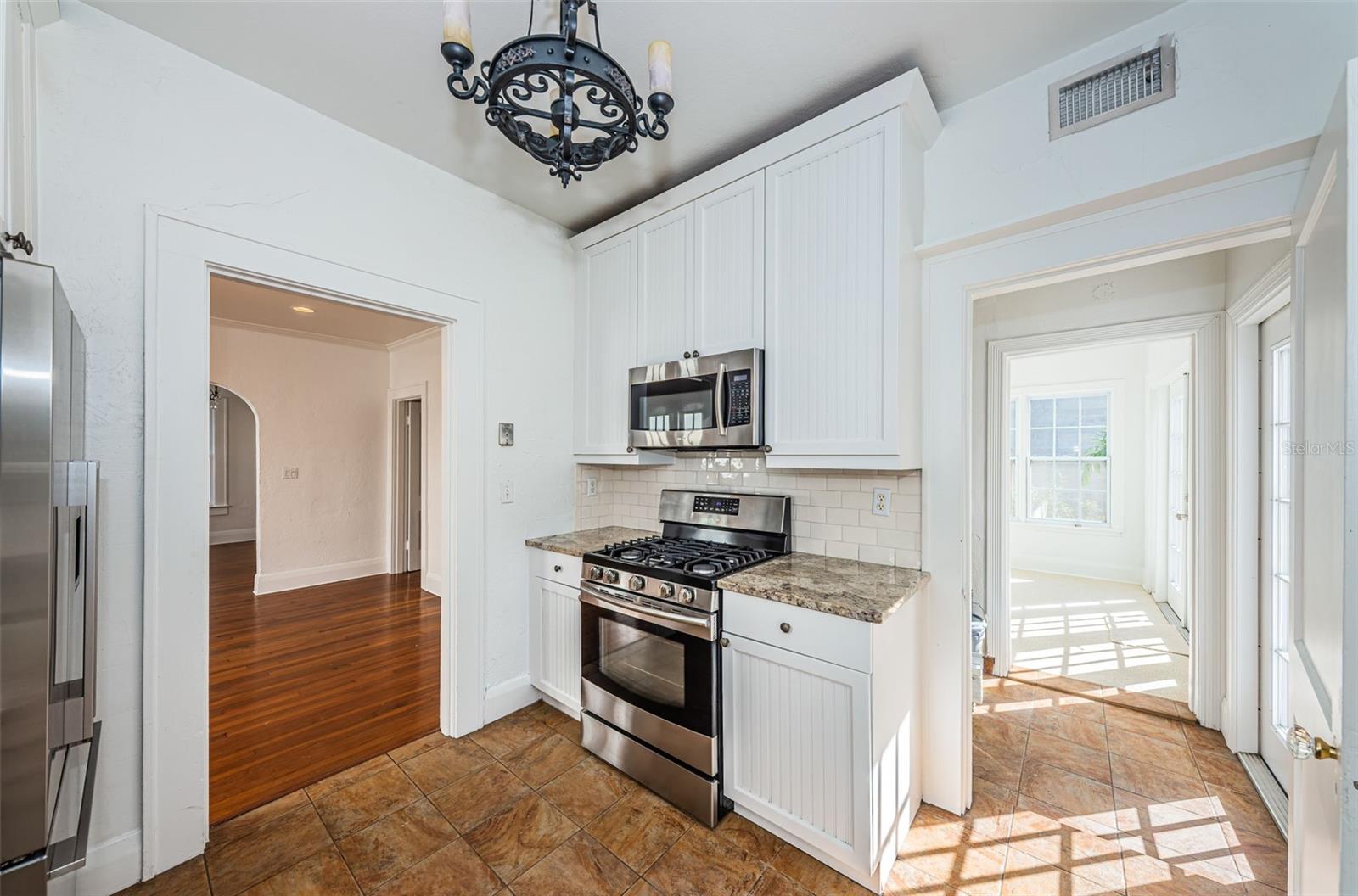 2914 W SAN RAFAEL ST