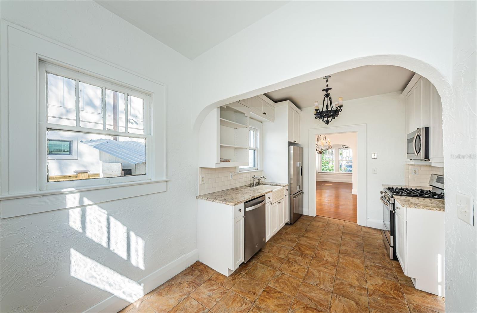 2914 W SAN RAFAEL ST