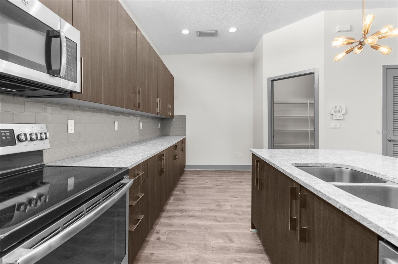 4810 W MCELROY AVE #1