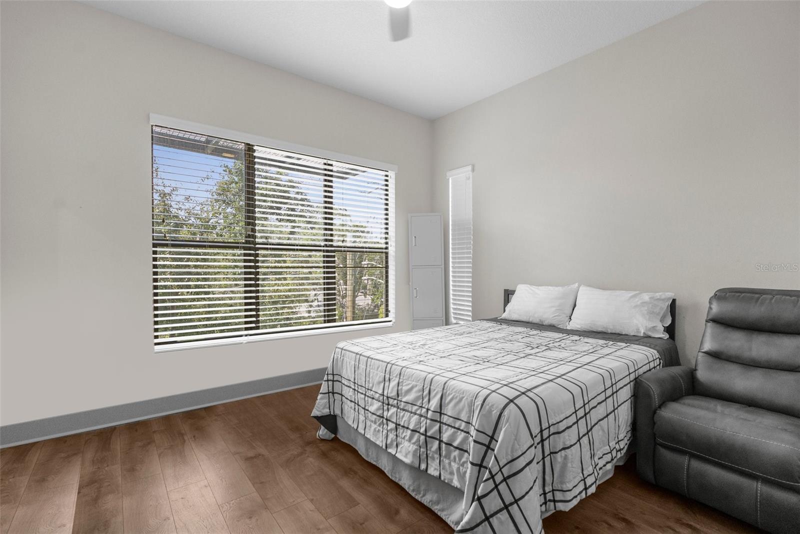 4810 W MCELROY AVE #1