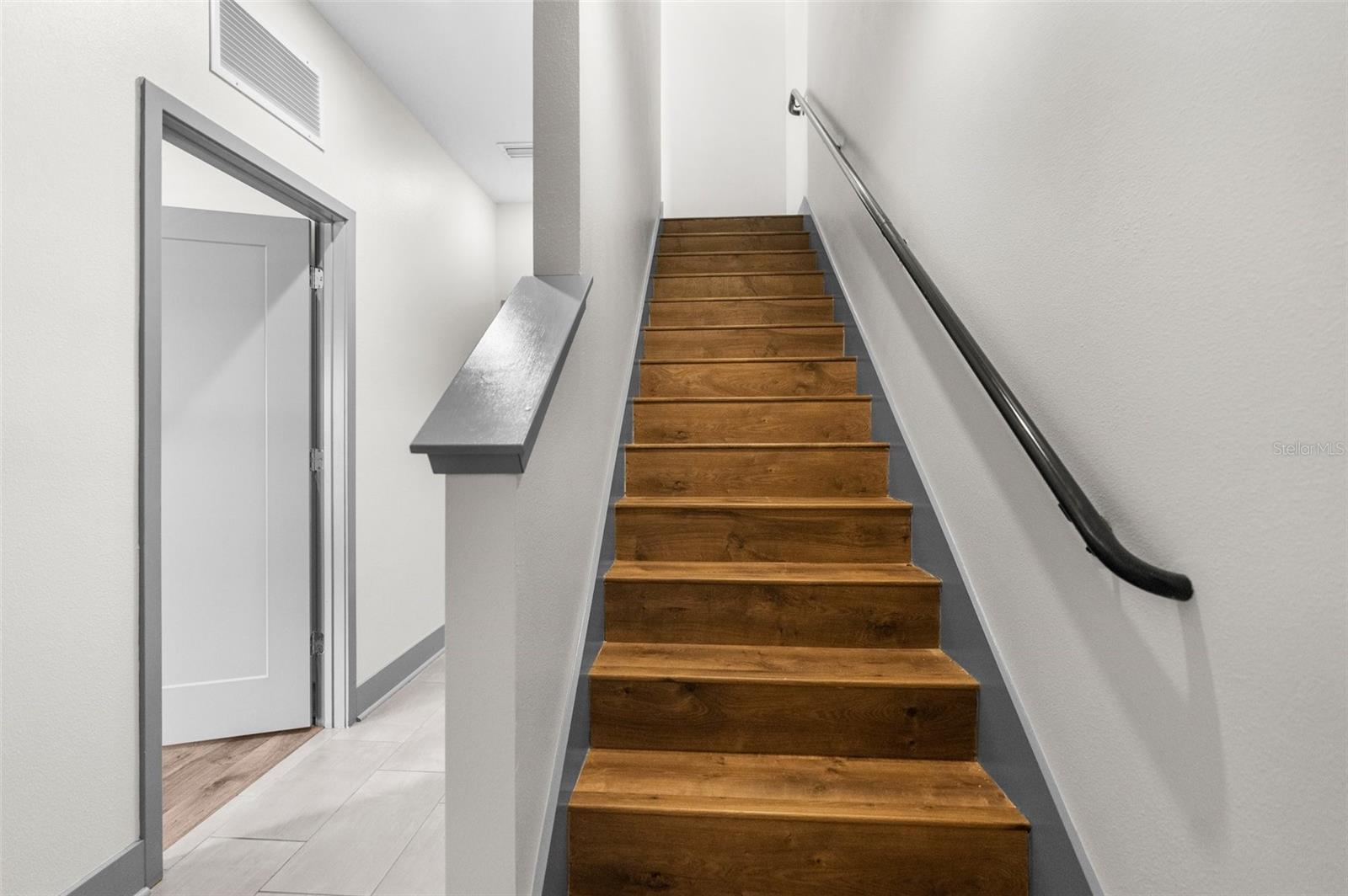 4810 W MCELROY AVE #1