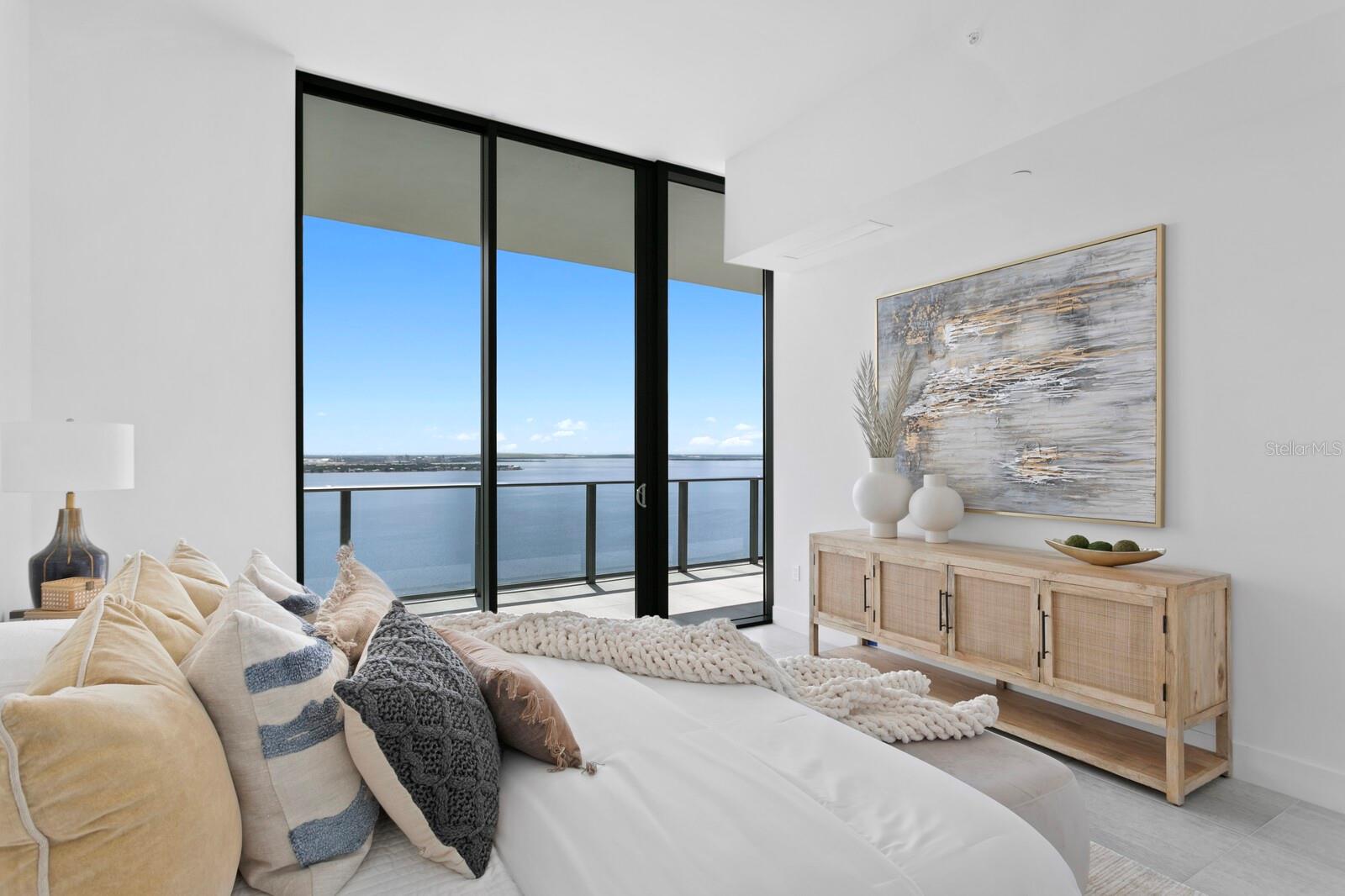 2912 W SANTIAGO ST #2304