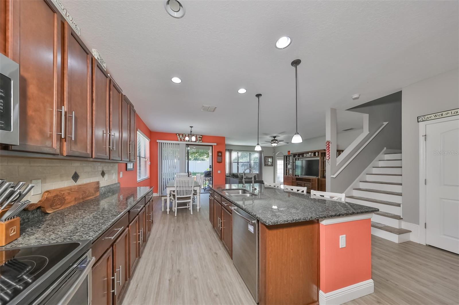 11650 PALMETTO PINE ST