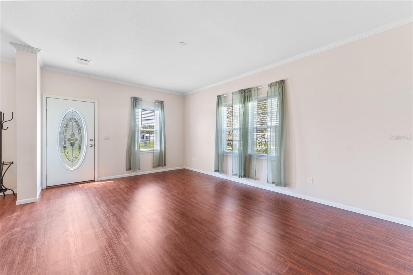 5151 FOREST GLENN DR