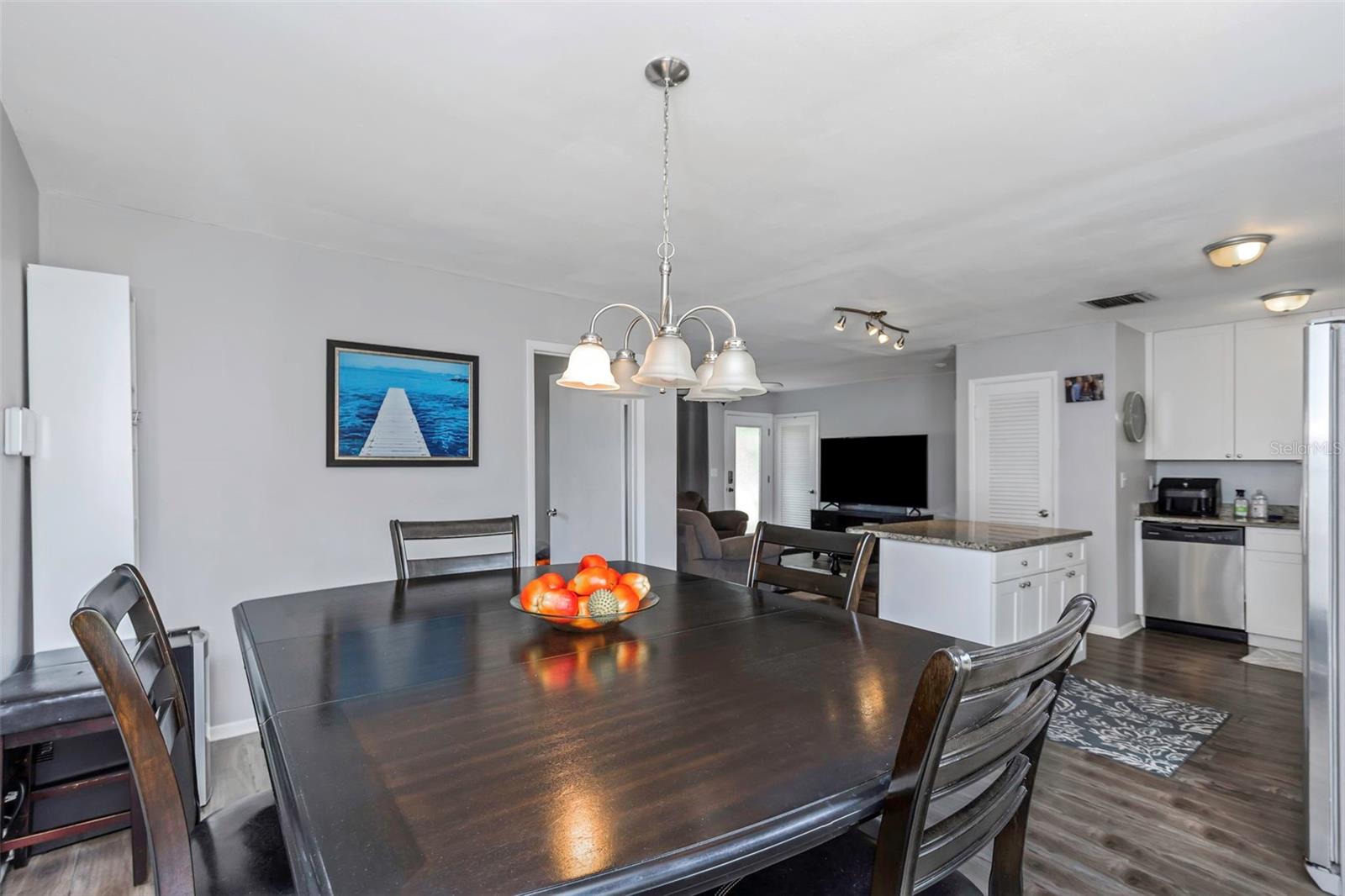 4407 W BAY VILLA AVE