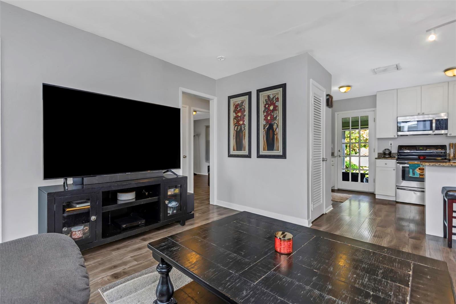 4407 W BAY VILLA AVE