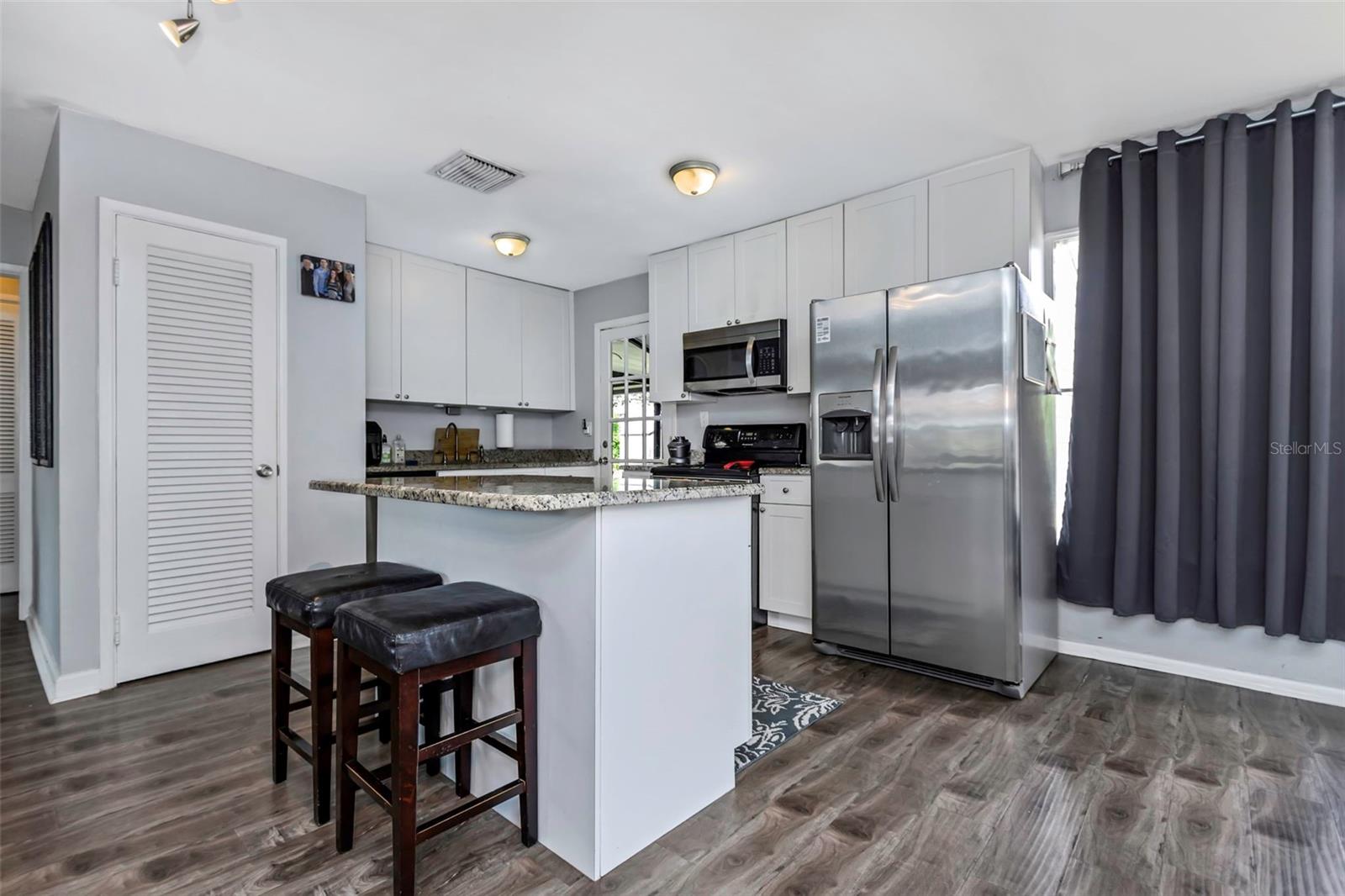 4407 W BAY VILLA AVE