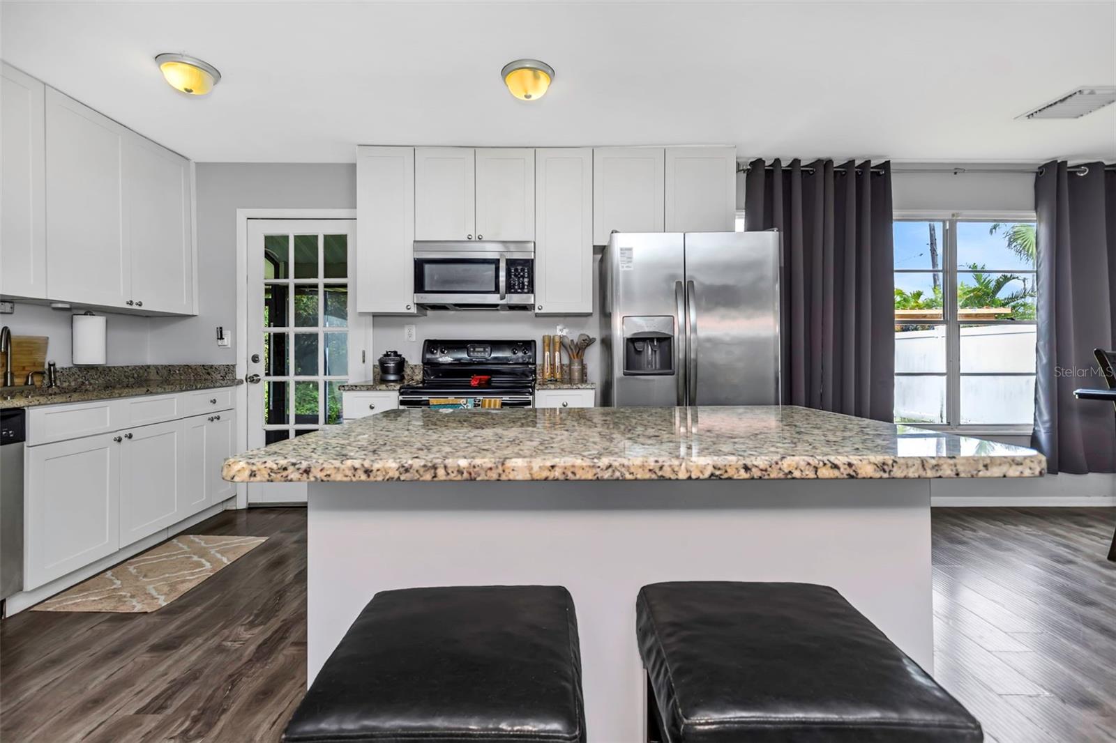 4407 W BAY VILLA AVE