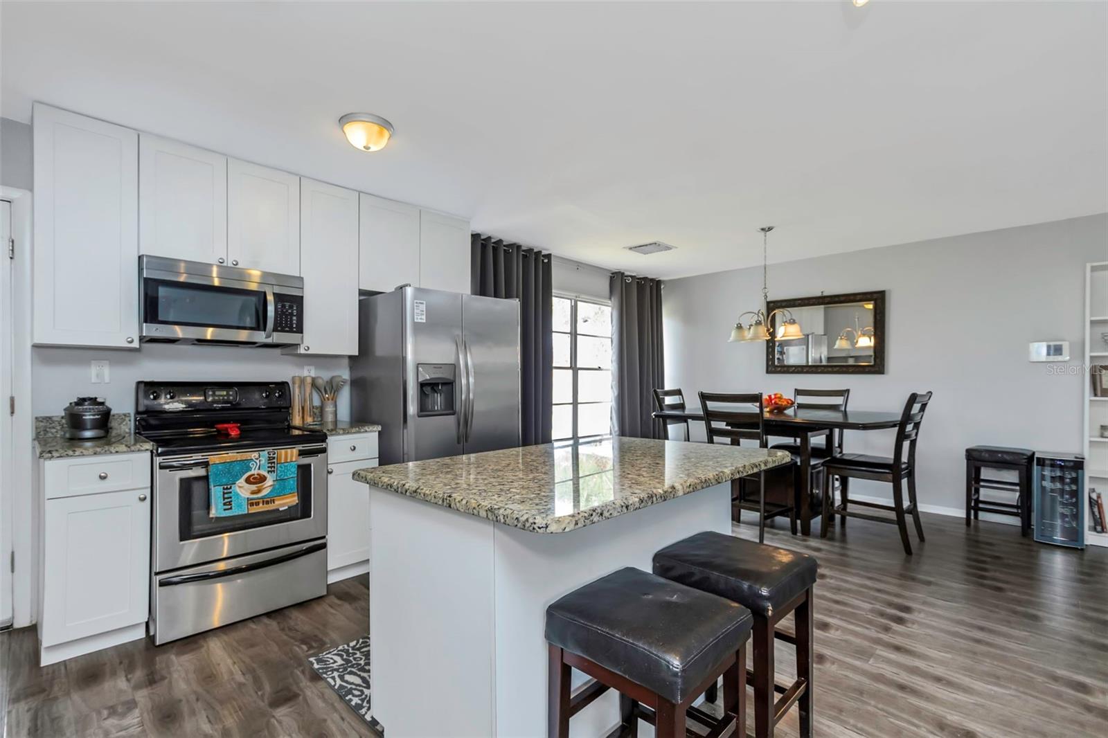 4407 W BAY VILLA AVE